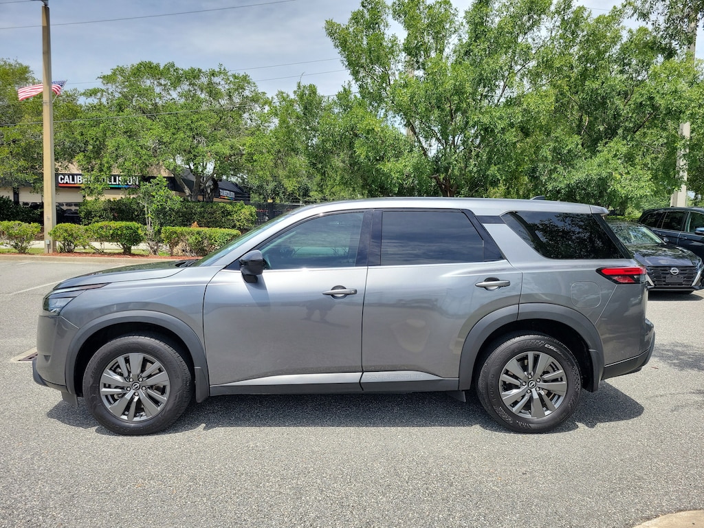Used 2024 Nissan Pathfinder S SUV