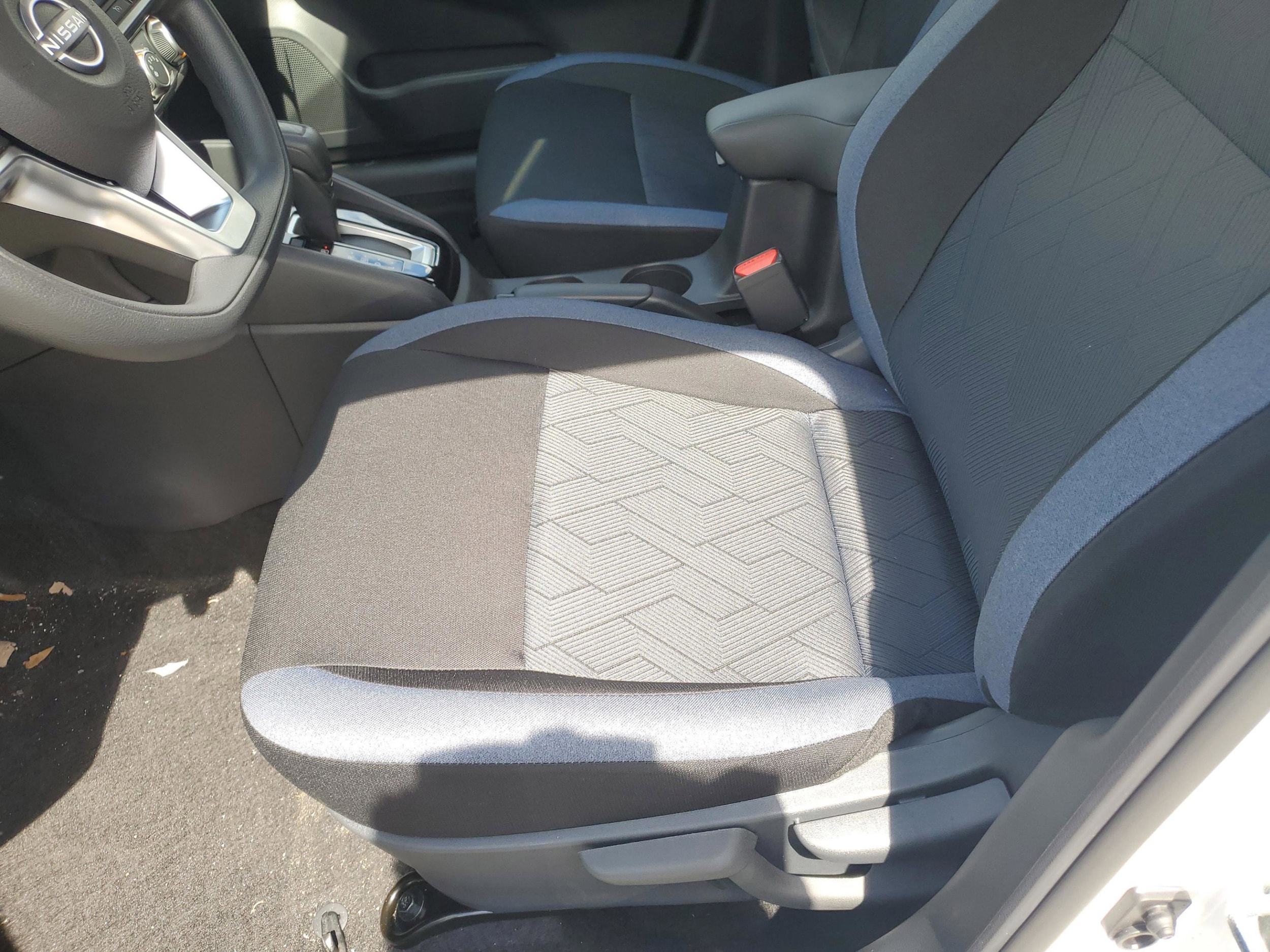 2025 Nissan Versa Sedan SV - Photo 19