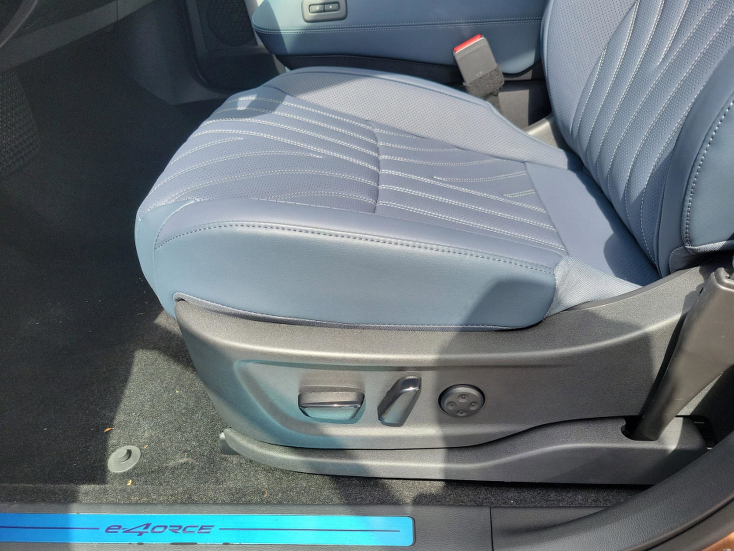 2025 Nissan ARIYA Platinum+ - Photo 17