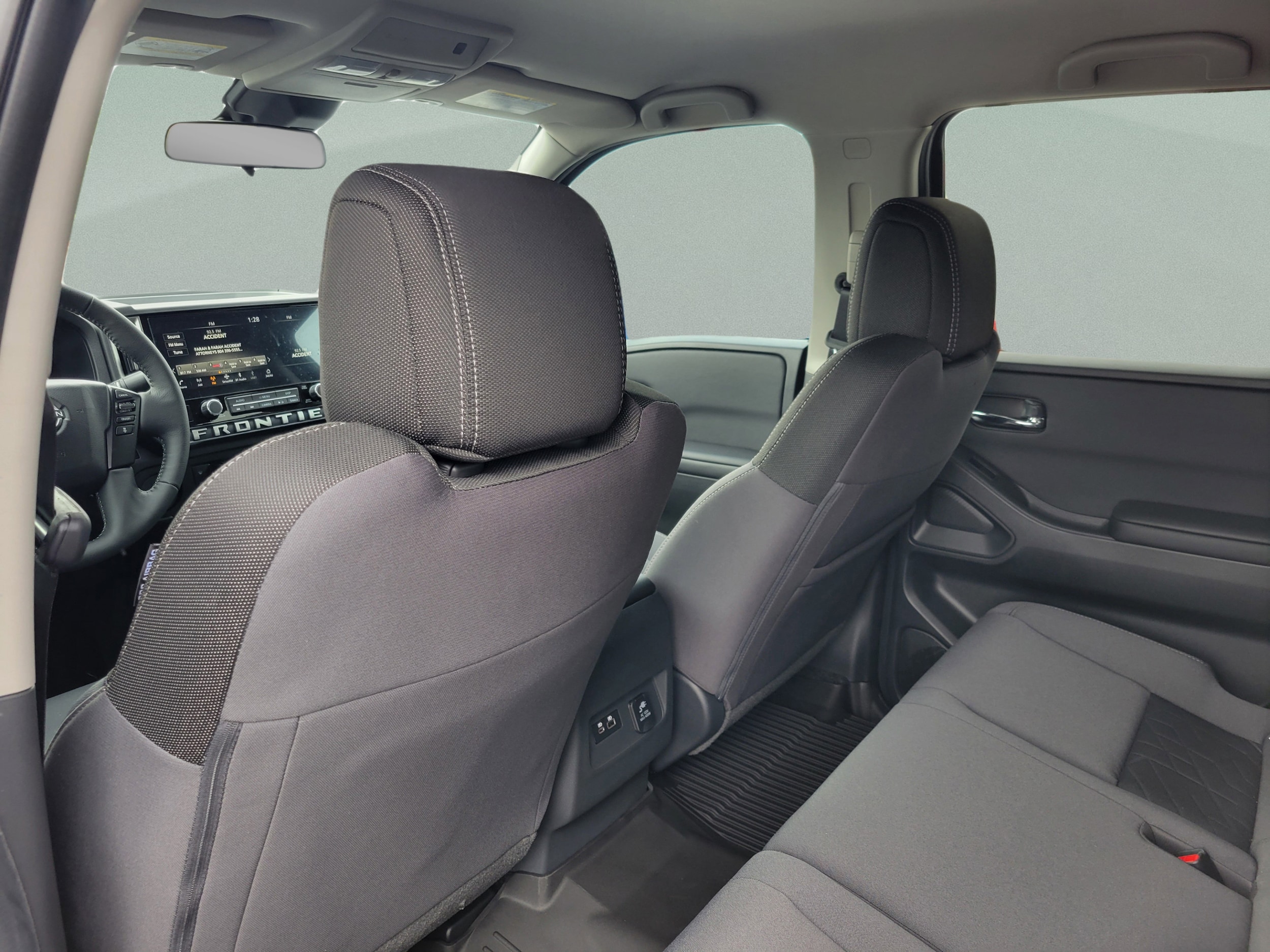 2026 Nissan Frontier SV - Photo 32