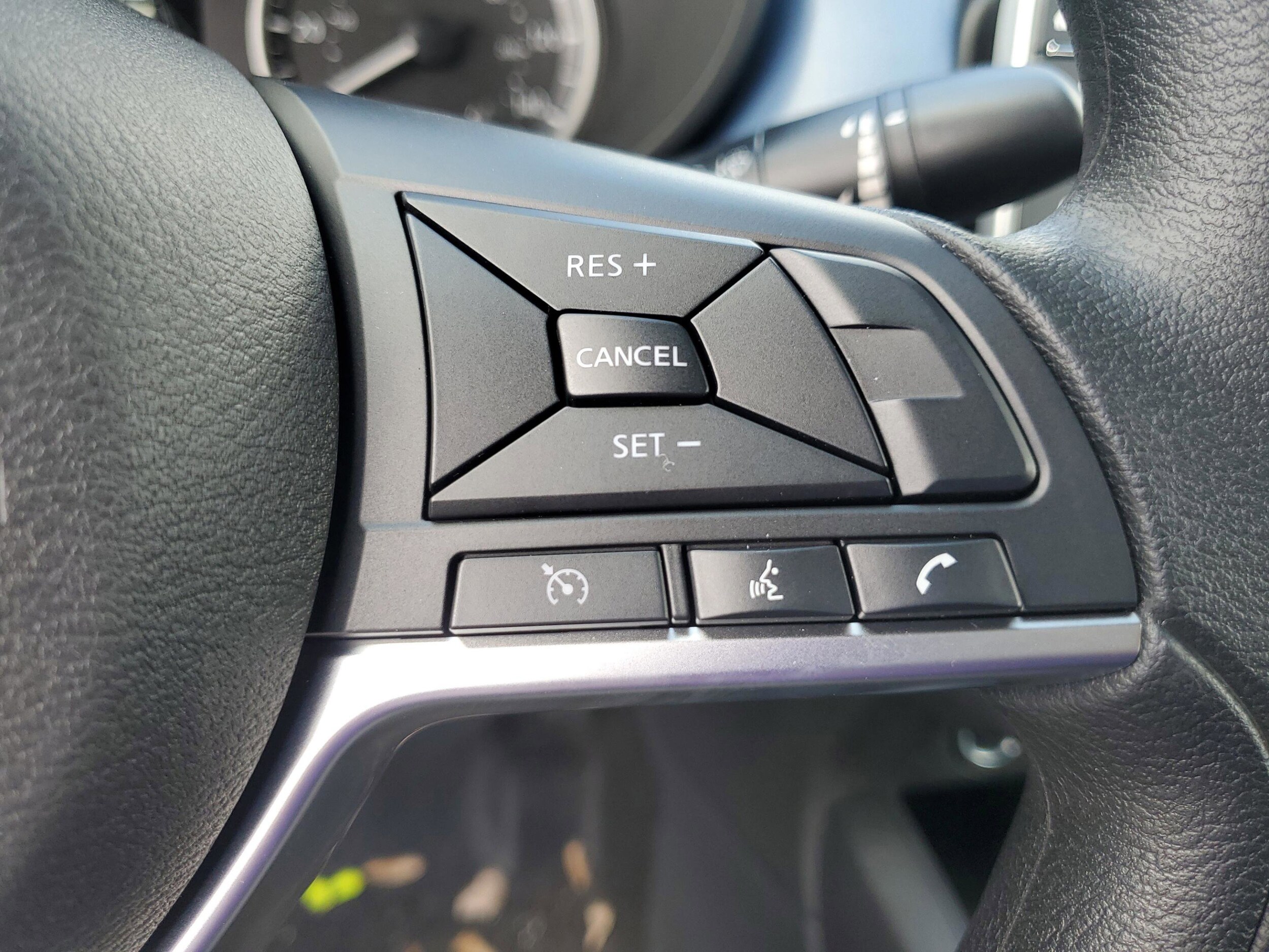 2025 Nissan Versa Sedan SV - Photo 29