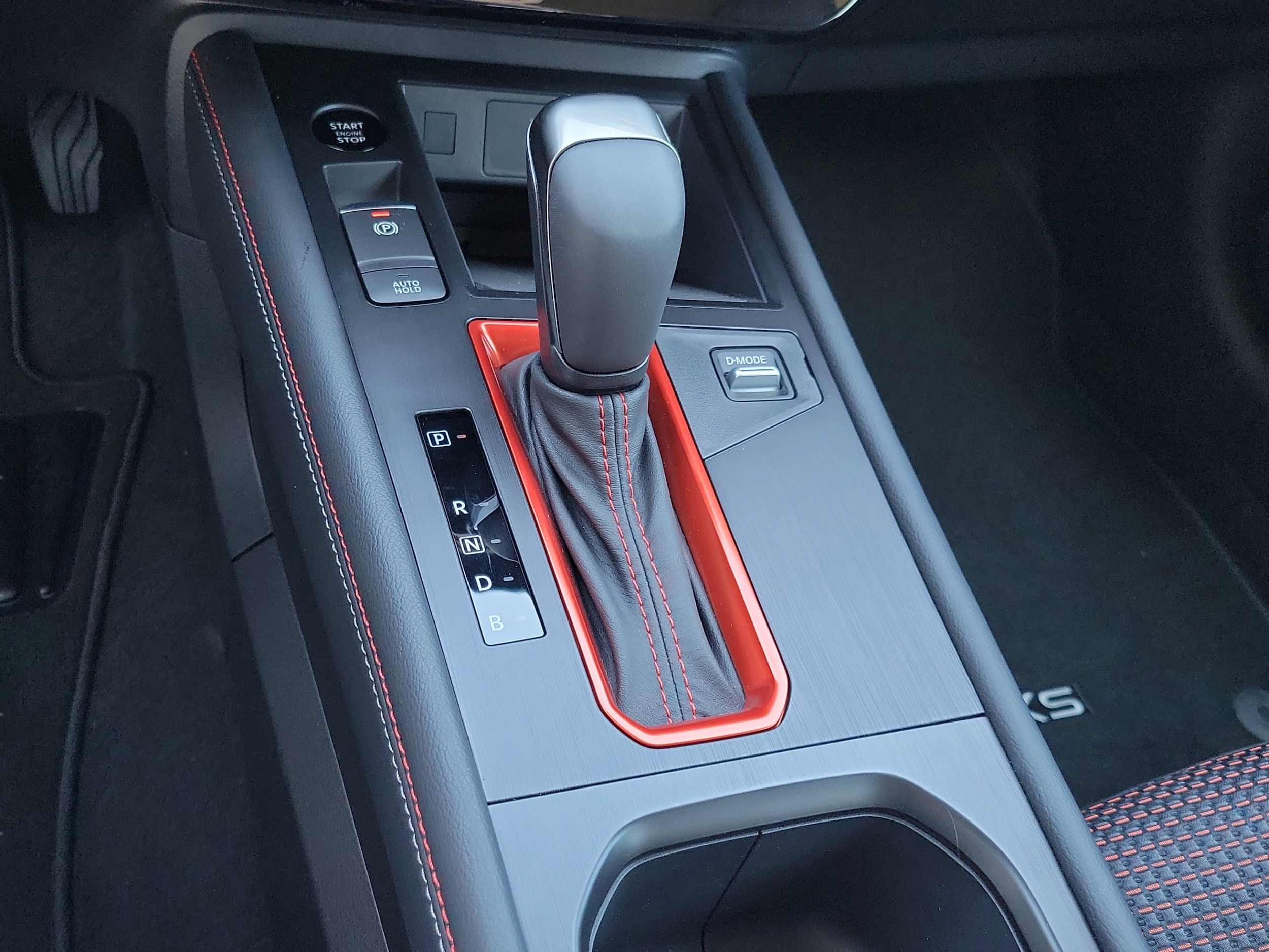 2026 Nissan KICKS SR - Photo 15