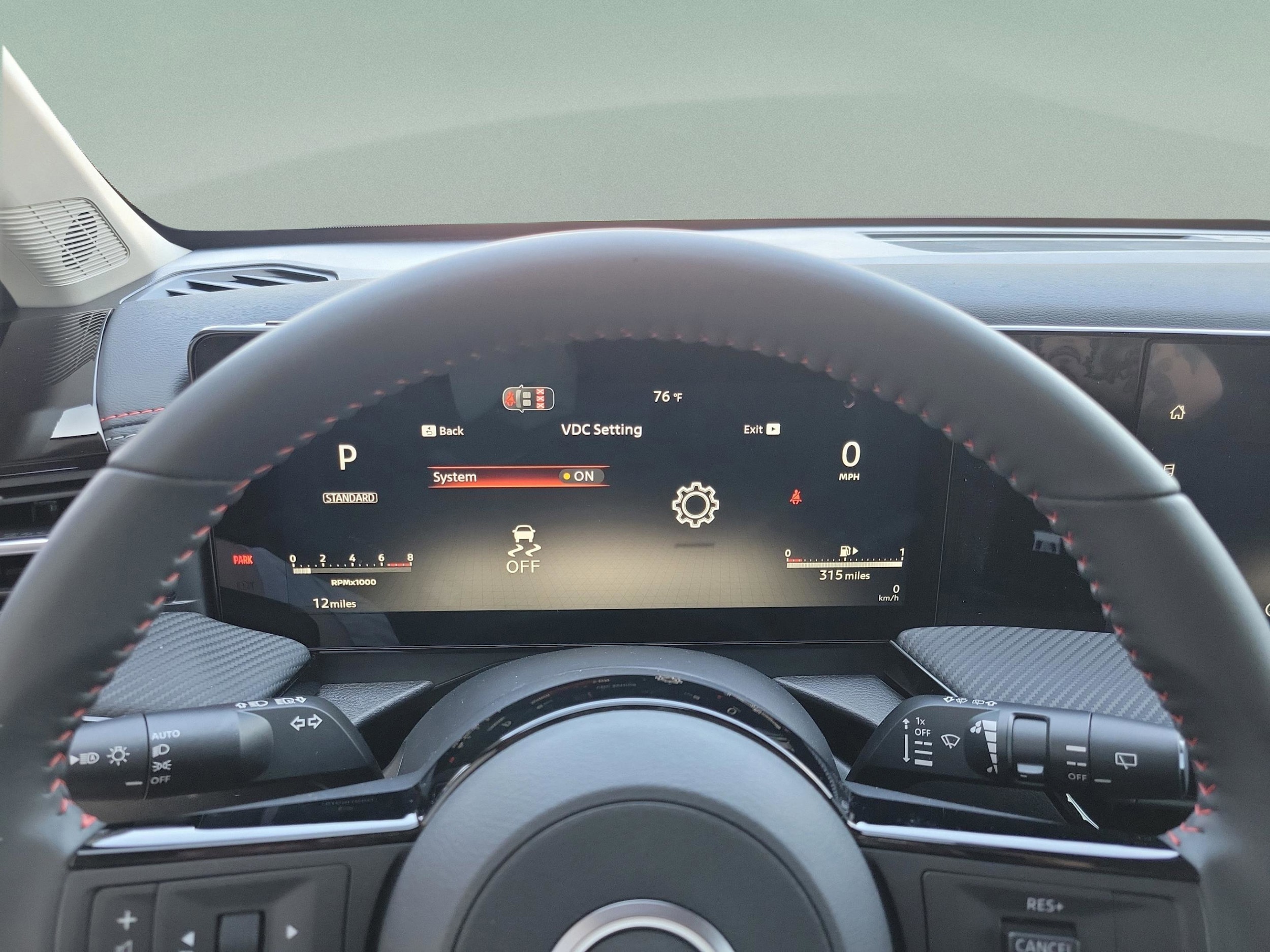 2026 Nissan KICKS SR - Photo 18