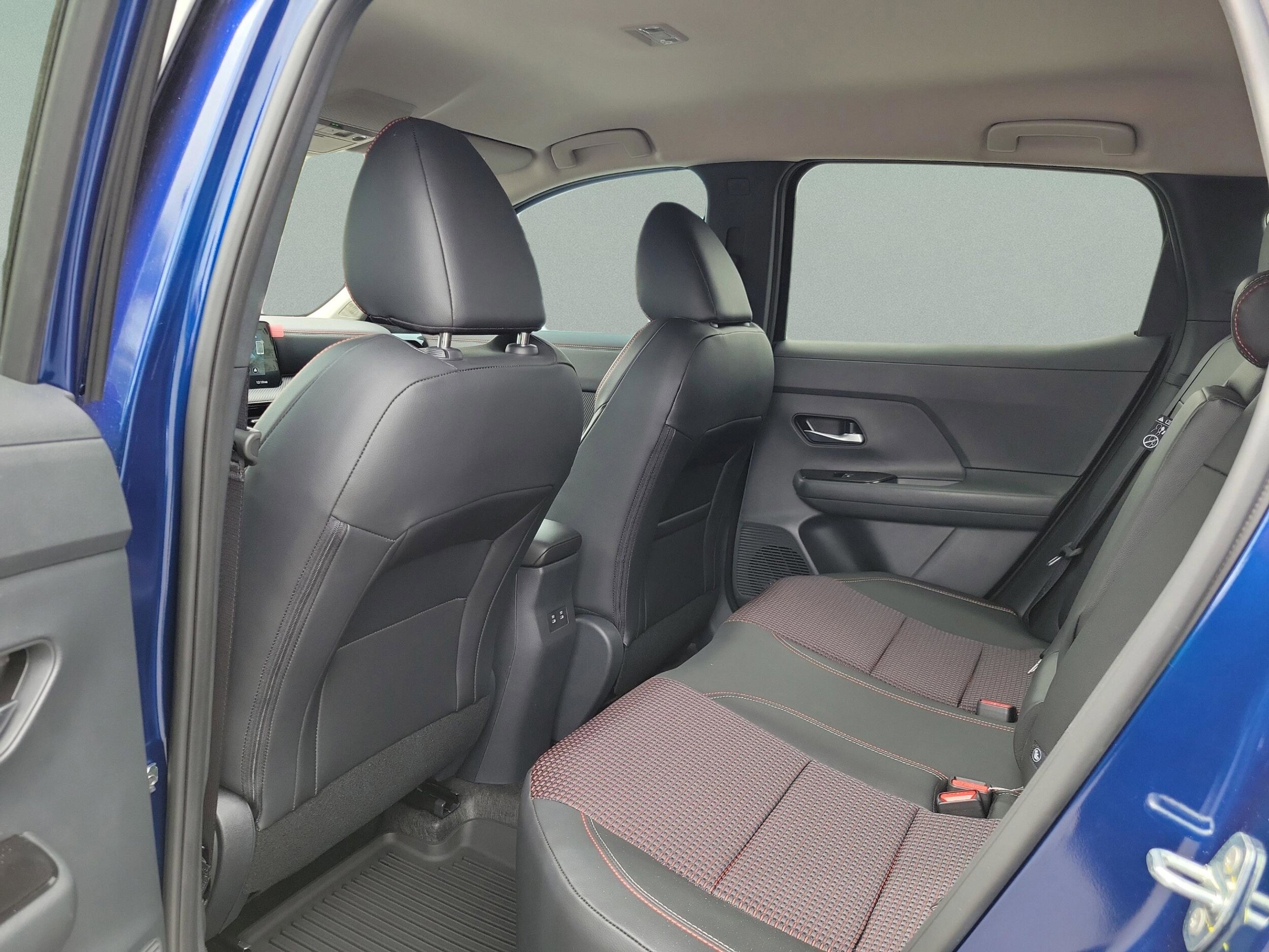 2026 Nissan KICKS SR - Photo 33