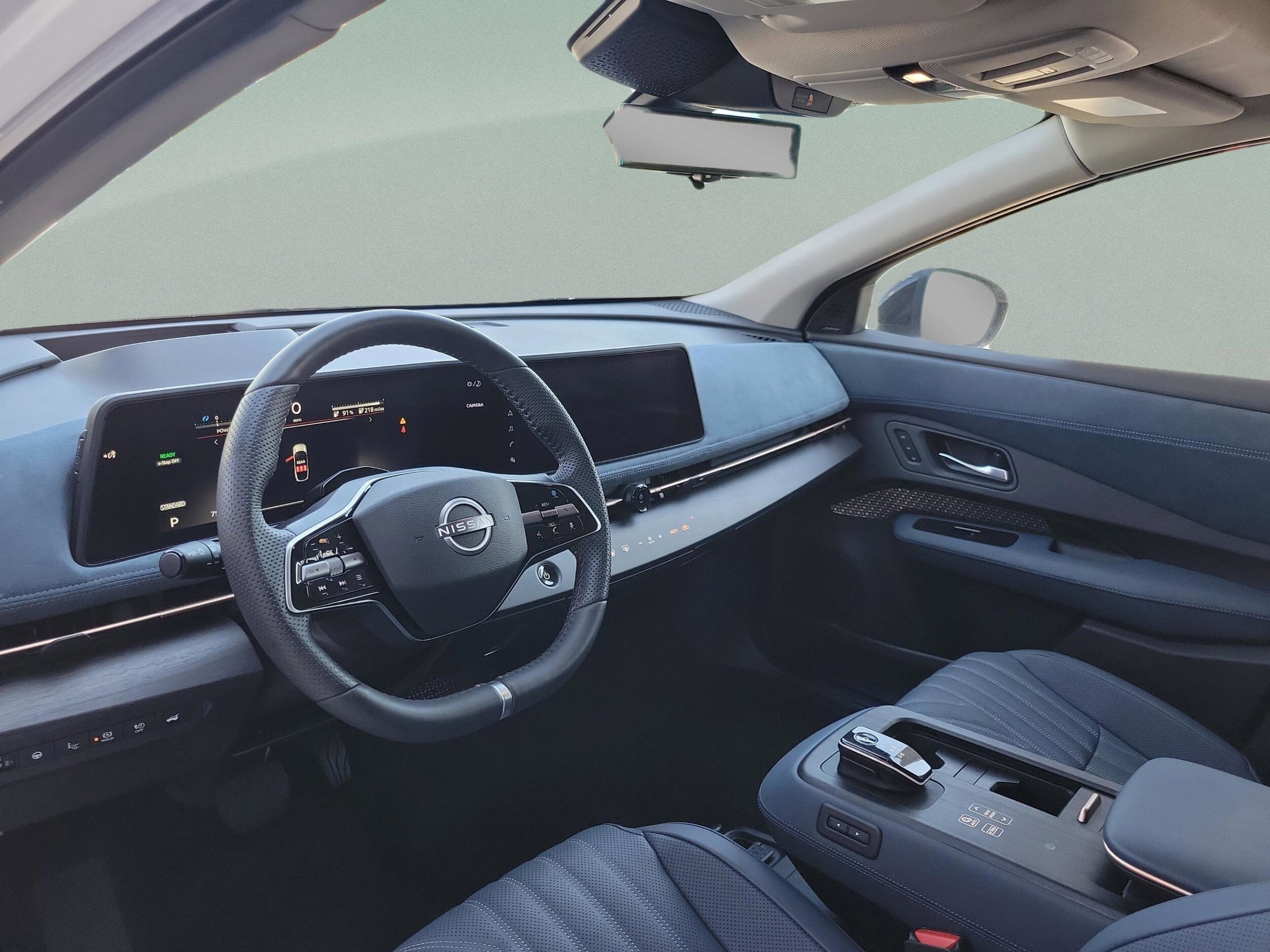 2025 Nissan ARIYA Platinum+ - Photo 27