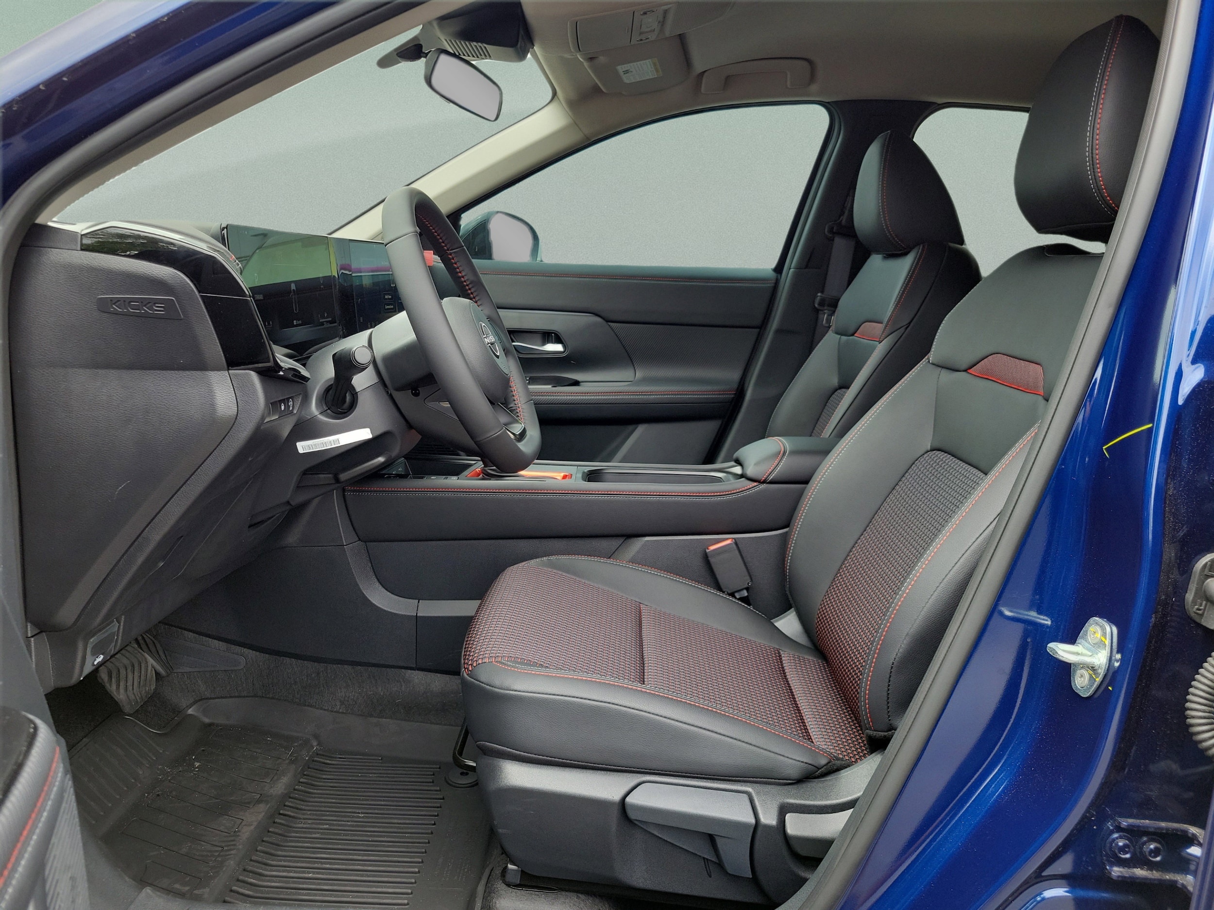 2026 Nissan KICKS SR - Photo 12