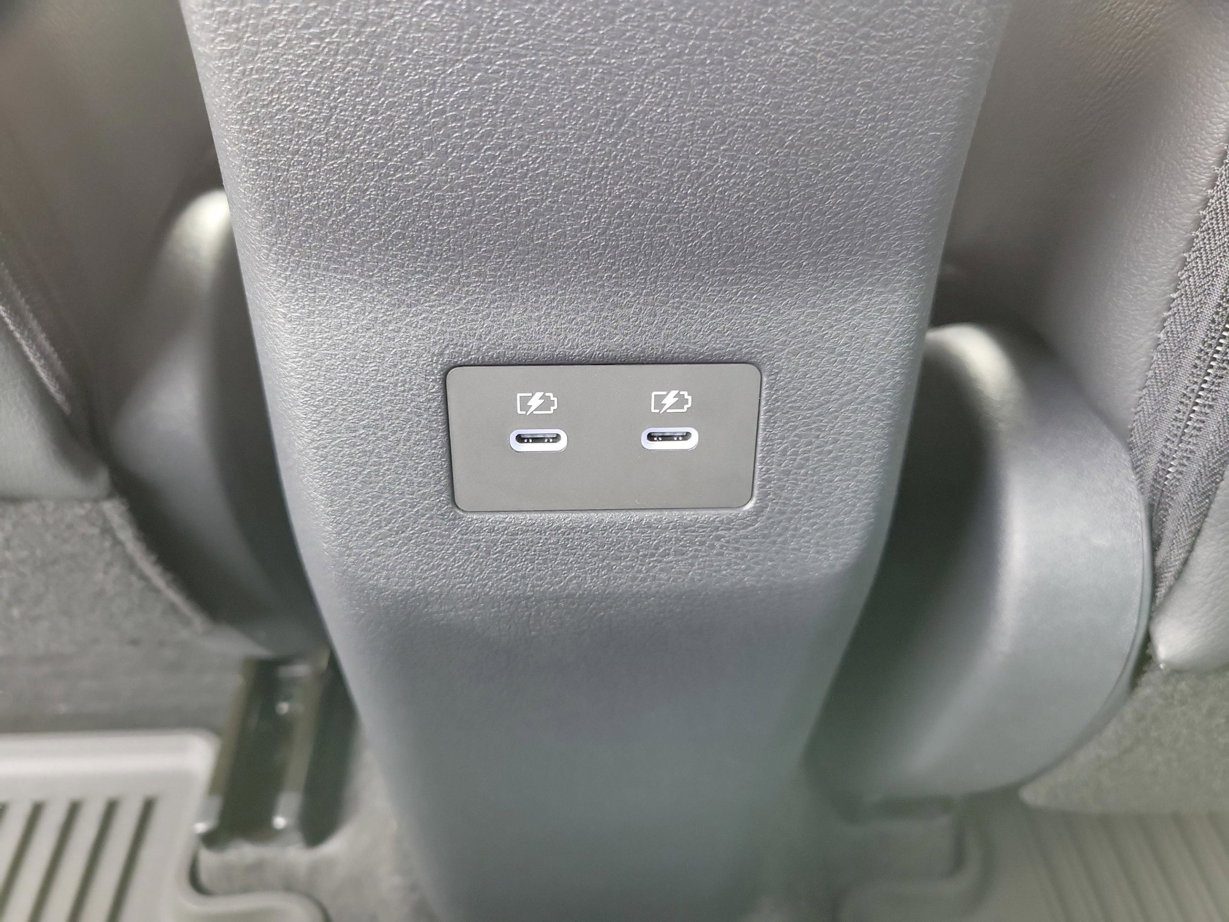 2026 Nissan KICKS SR - Photo 31