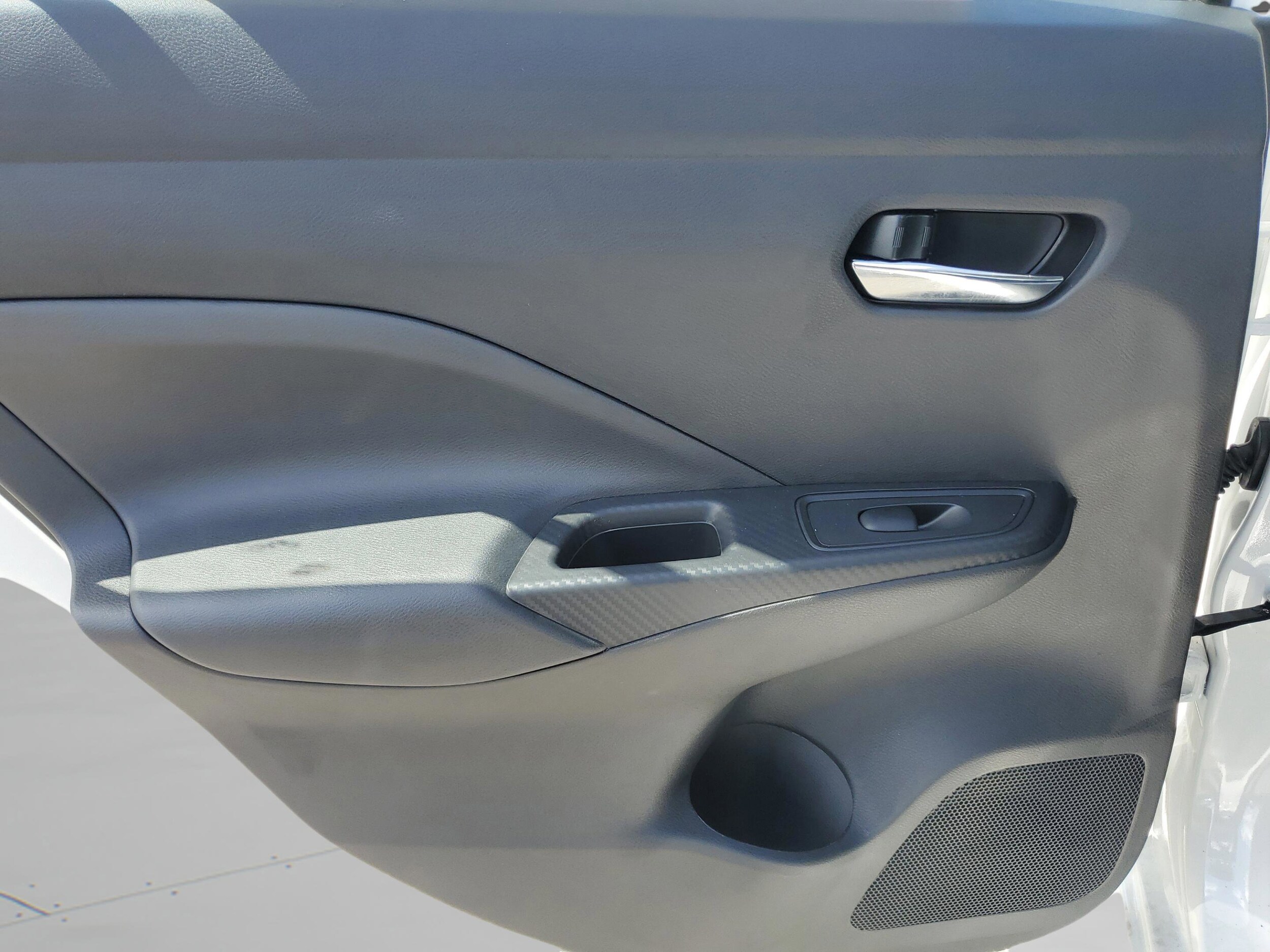 2025 Nissan Versa Sedan SV - Photo 23