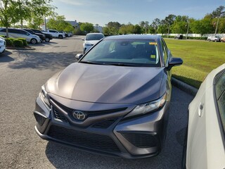 2023 Toyota Camry SE Sedan