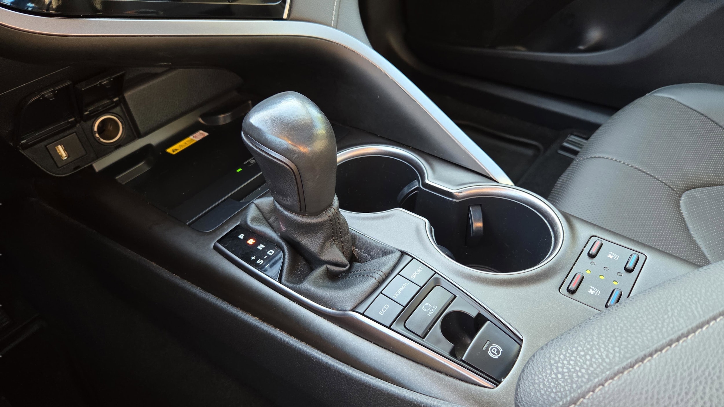 2023 Toyota Camry XSE - Photo 25