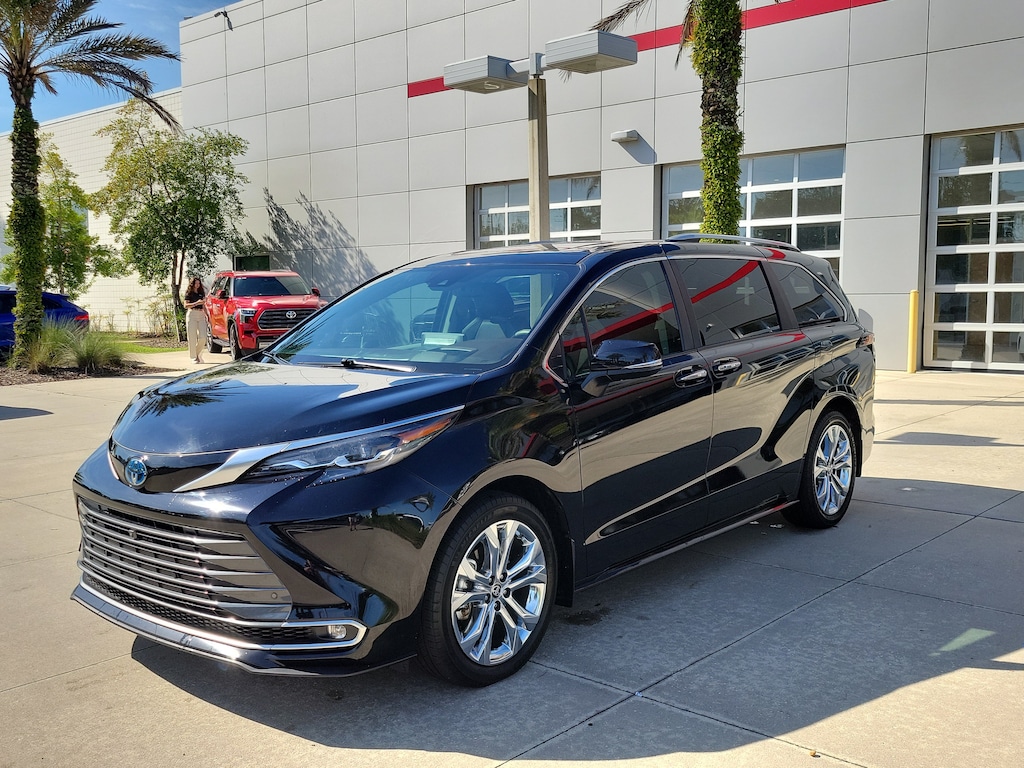 Used 2024 Toyota Sienna Platinum 7 Passenger Van Passenger Van