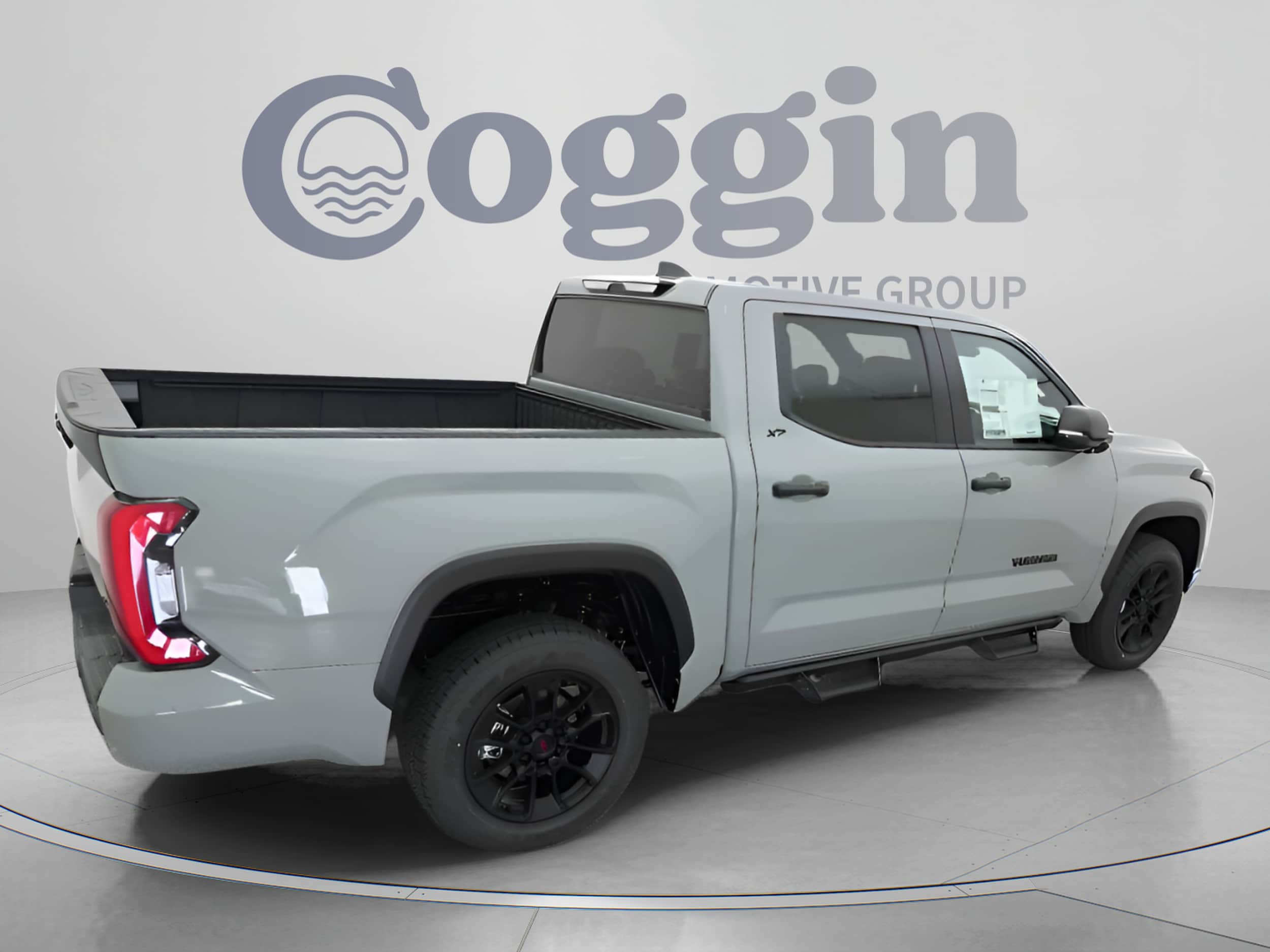 2026 Toyota Tundra SR5 - Photo 18