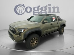 2026 Toyota Tacoma i-FORCE MAX Trailhunter Truck Double Cab