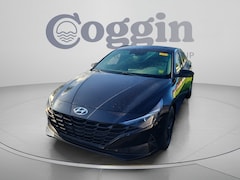2022 Hyundai Elantra SEL Sedan