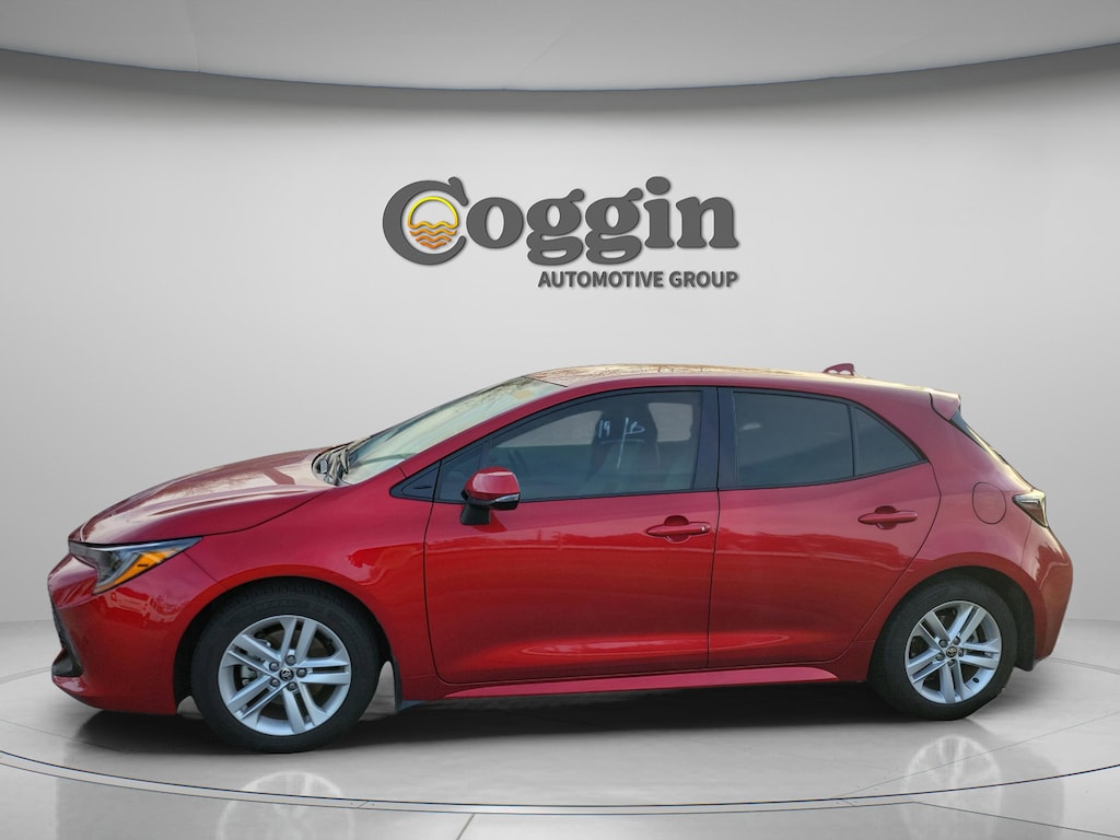 Certified 2022 Toyota Corolla Hatchback SE Hatchback
