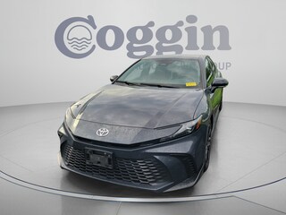 2025 Toyota Camry SE Sedan