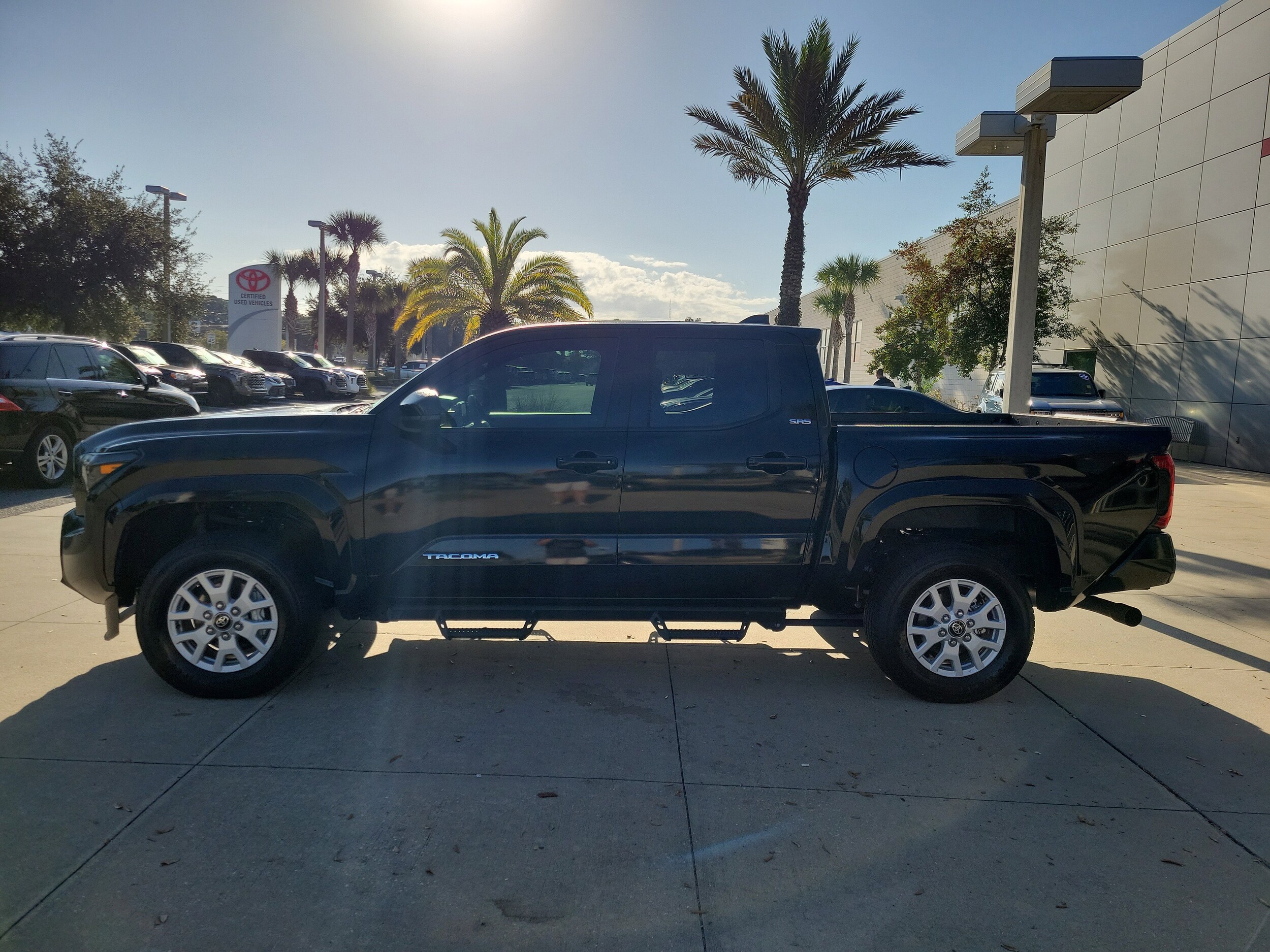 2025 Toyota Tacoma SR5 Double Cab photo 3