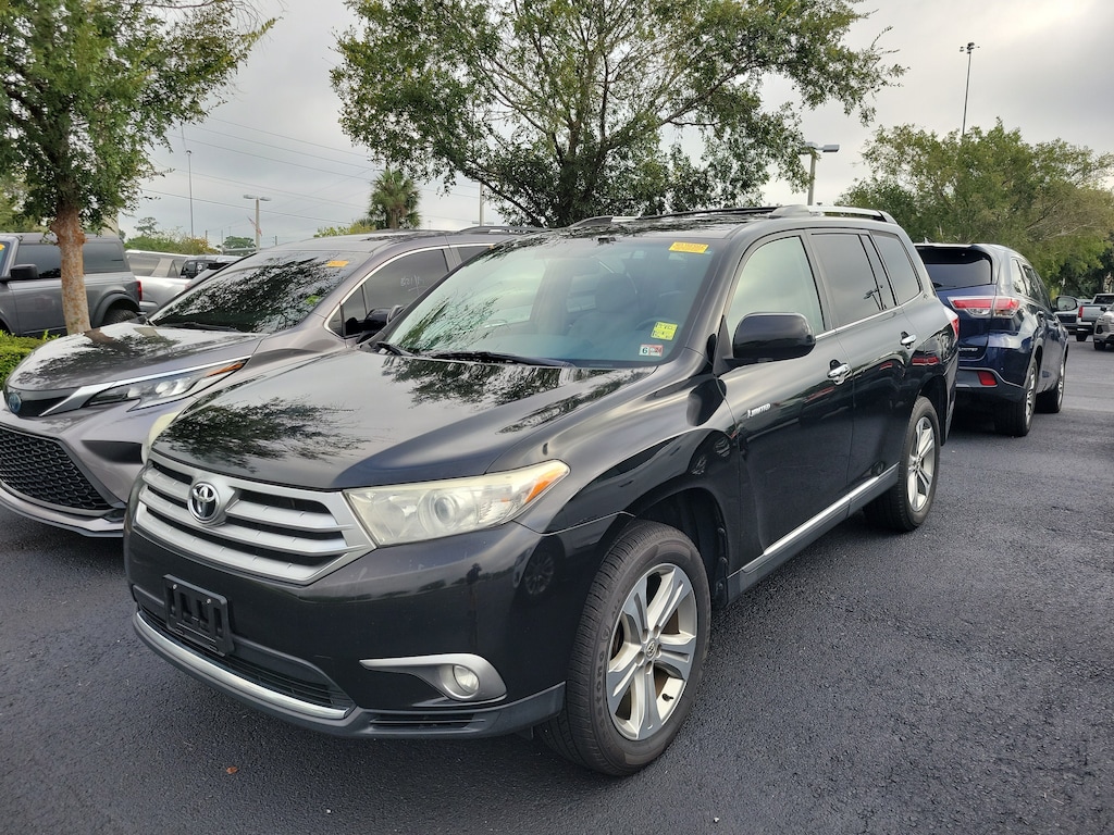 Used 2013 Toyota Highlander Limited V6 SUV