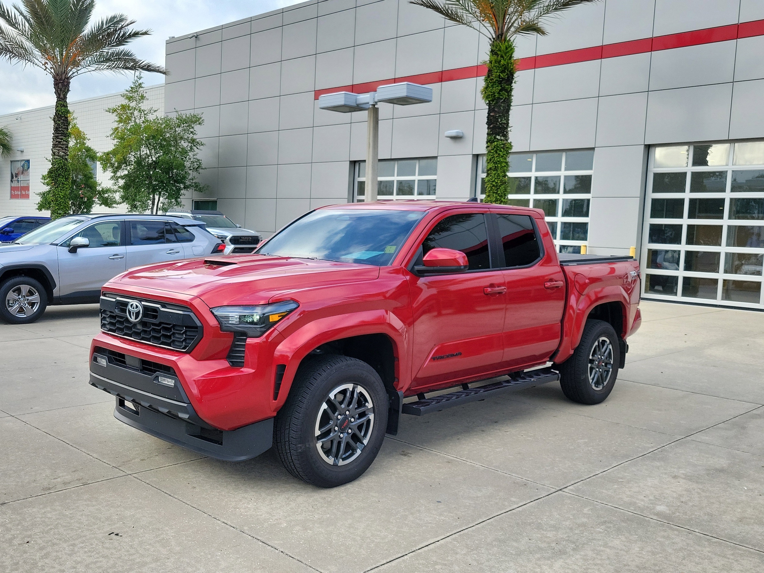 2025 Toyota Tacoma Double Cab 4x4 photo 4
