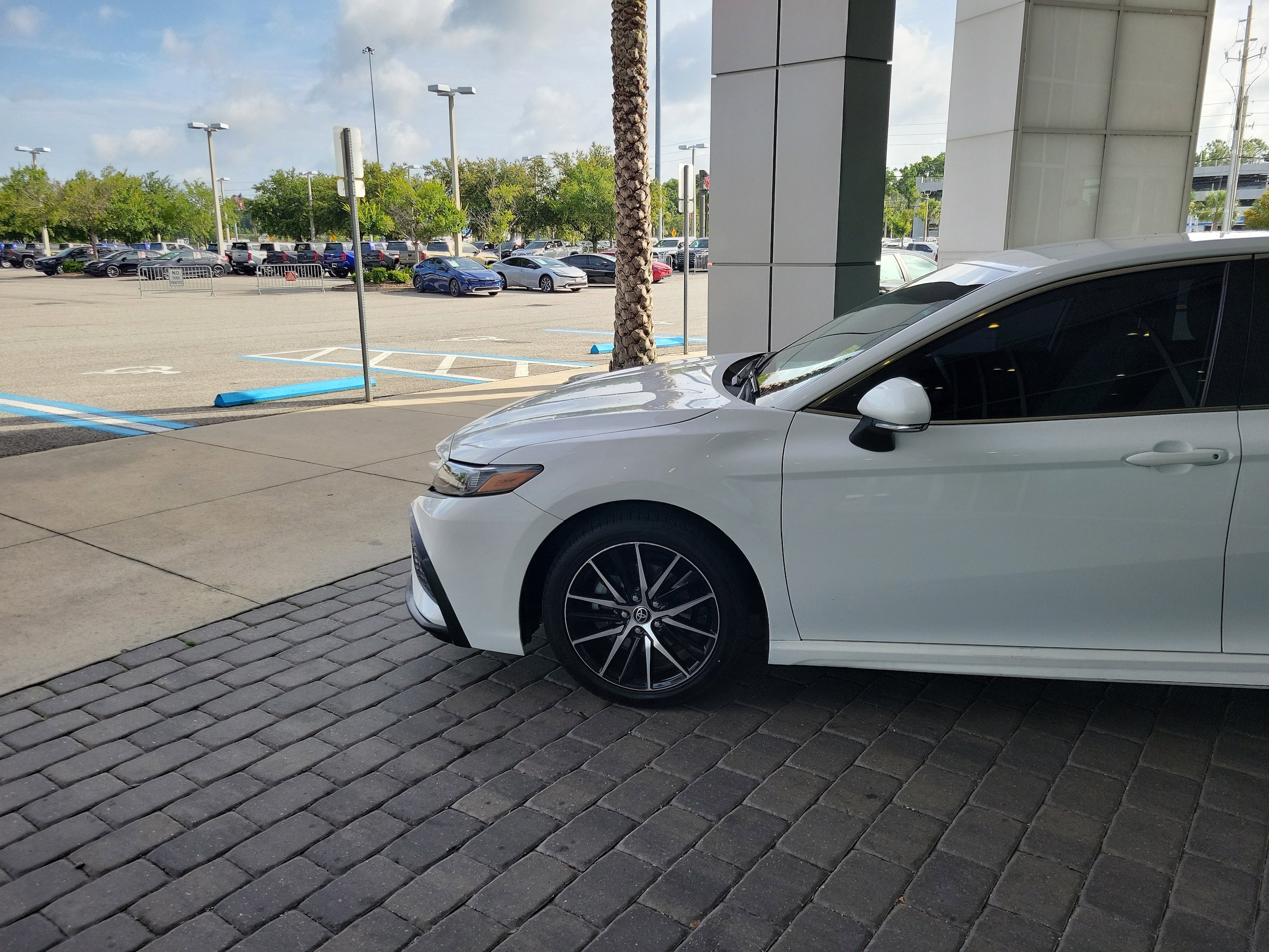 Used 2022 Toyota Camry SE with VIN 4T1G11AK6NU672805 for sale in Jacksonville, FL