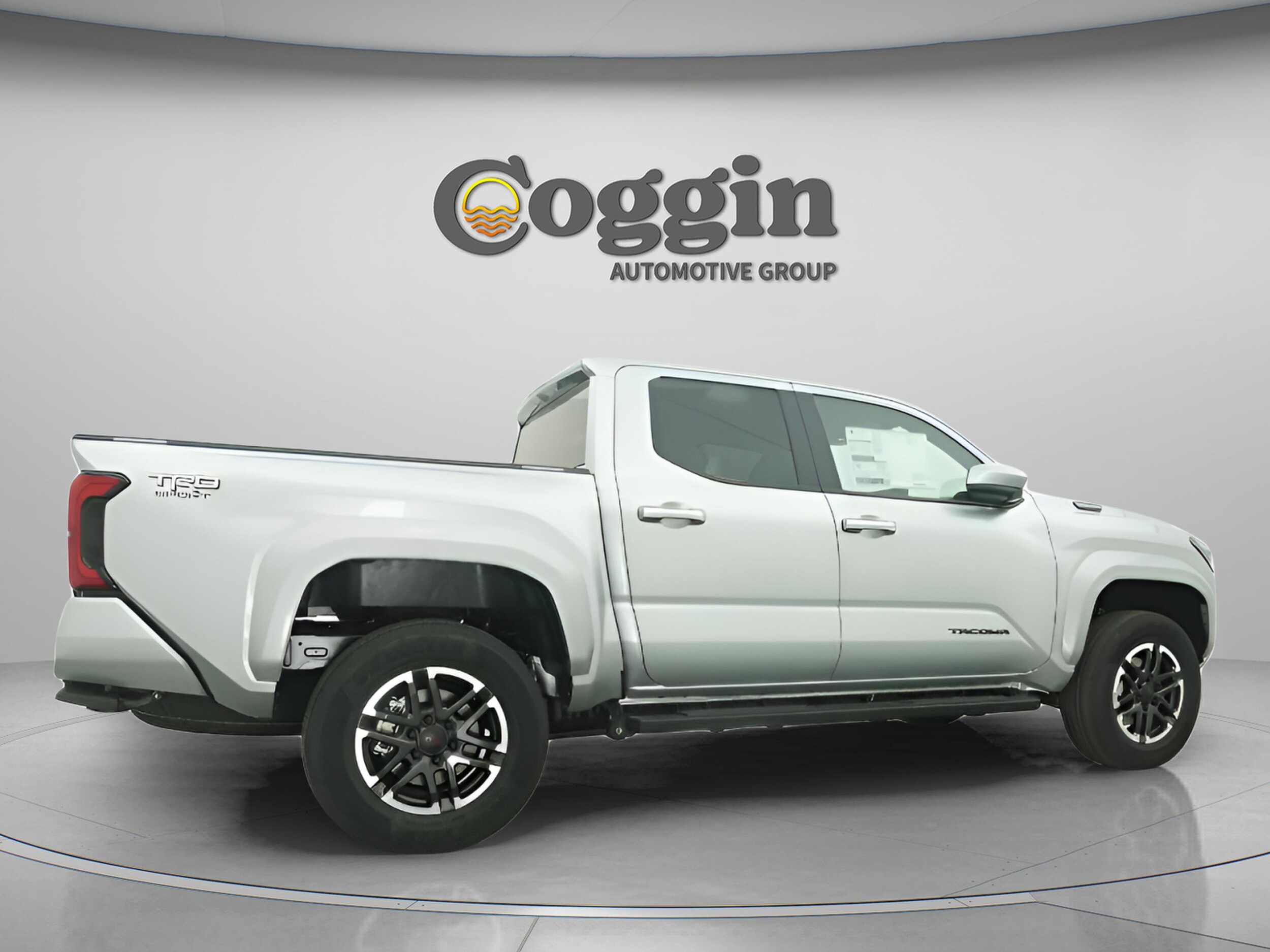 2025 Toyota Tacoma TRD Sport - Photo 23