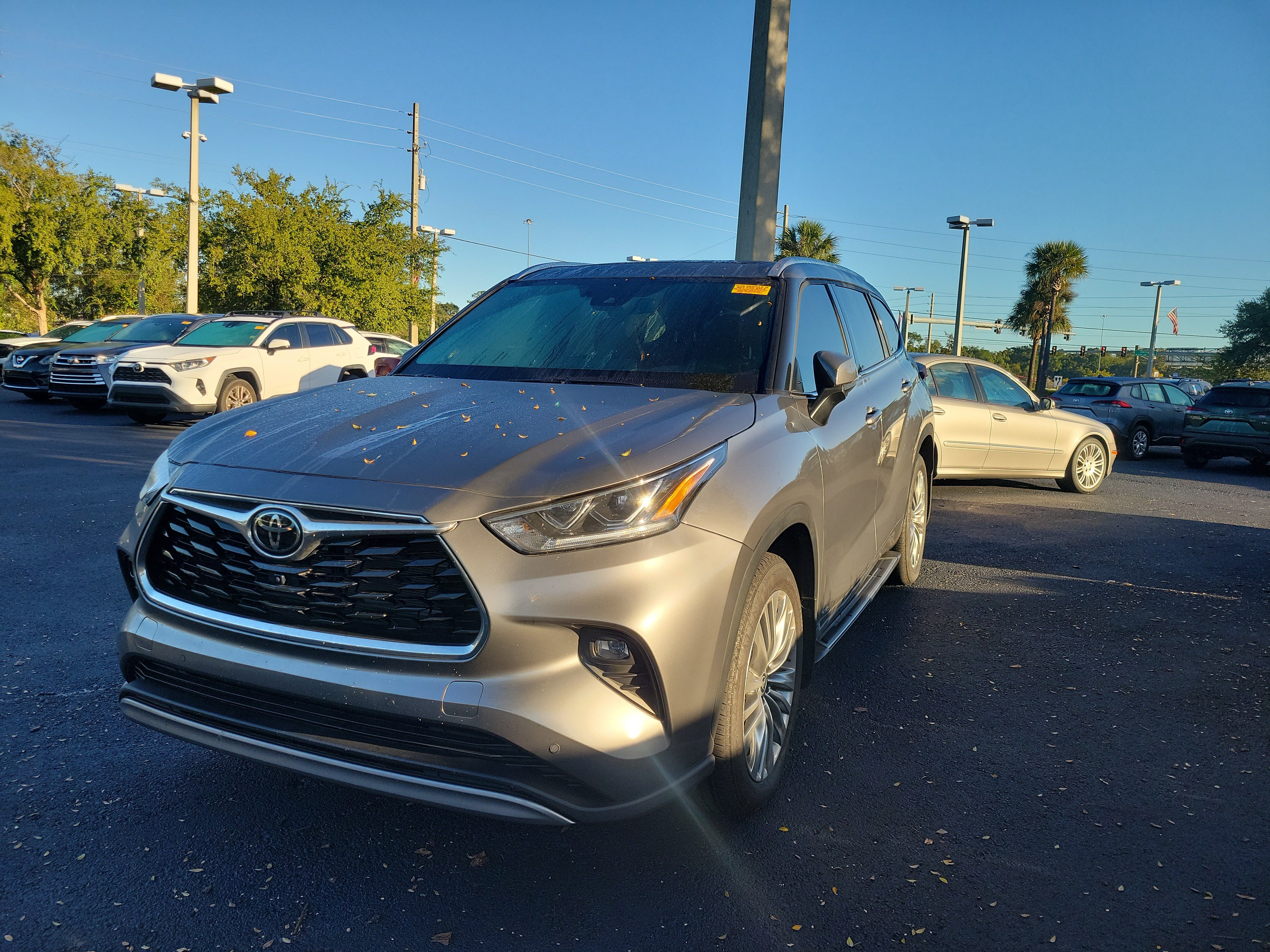 Used 2026 Toyota Highlander Hybrid Platinum SUV