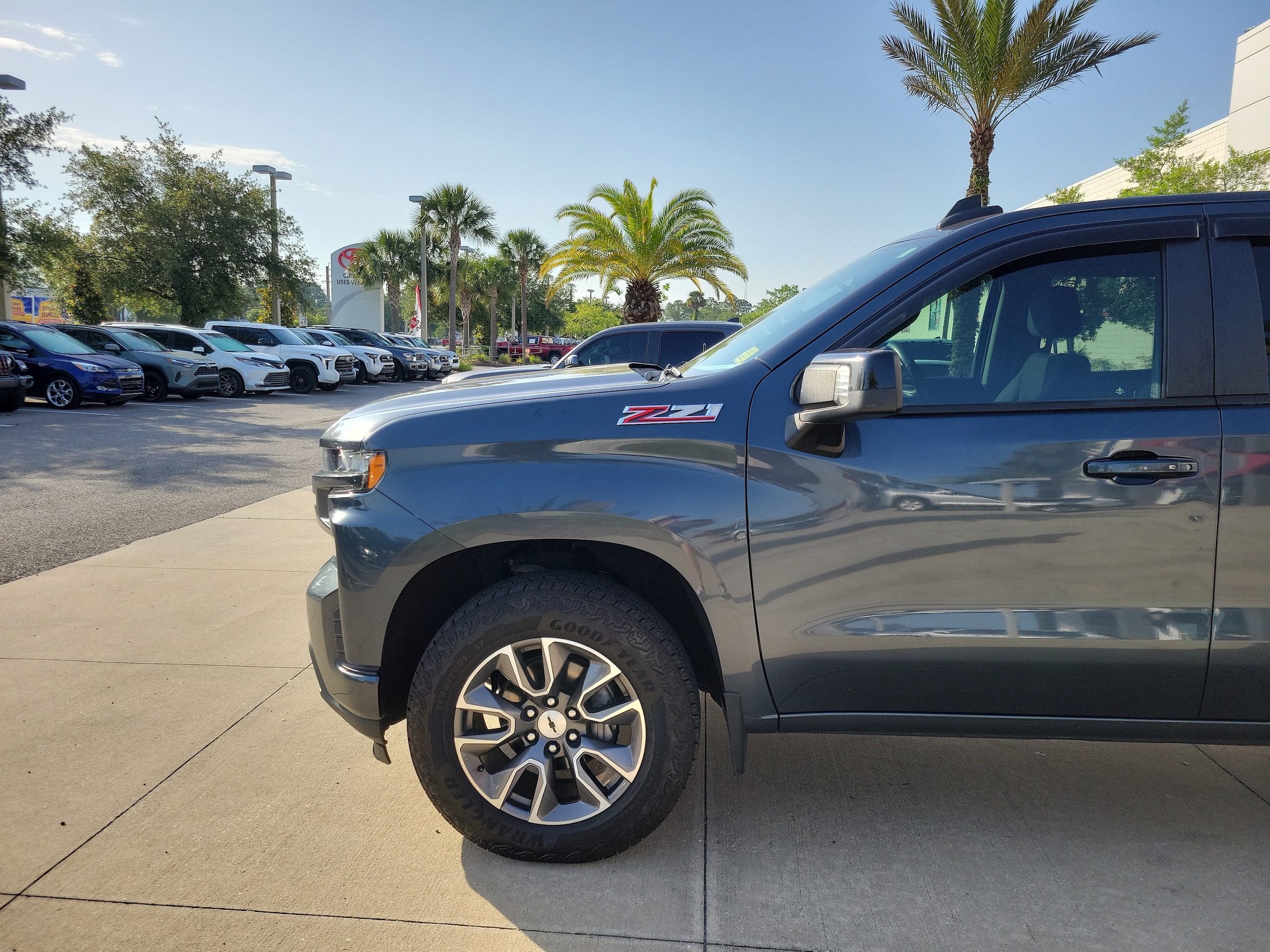 Used 2019 Chevrolet Silverado 1500 RST with VIN 3GCUYEED4KG196901 for sale in Jacksonville, FL