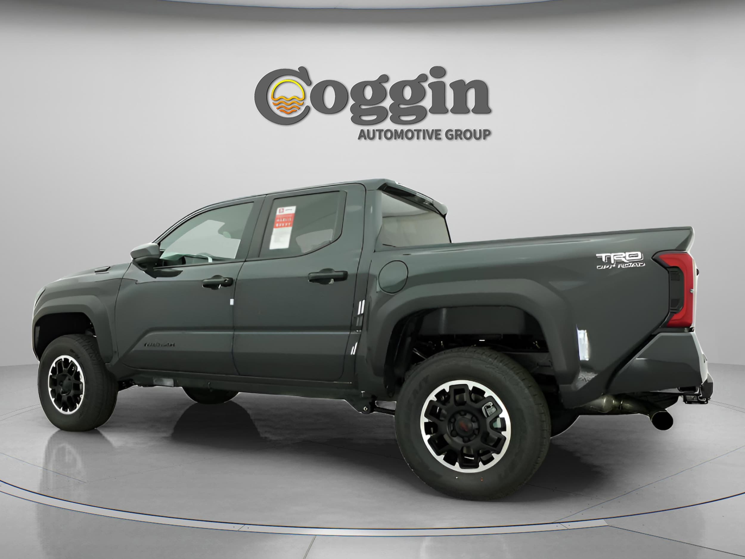 2025 Toyota Tacoma TRD Off Road - Photo 8