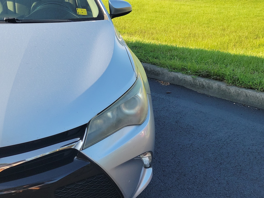 Used 2015 Toyota Camry SE Sedan