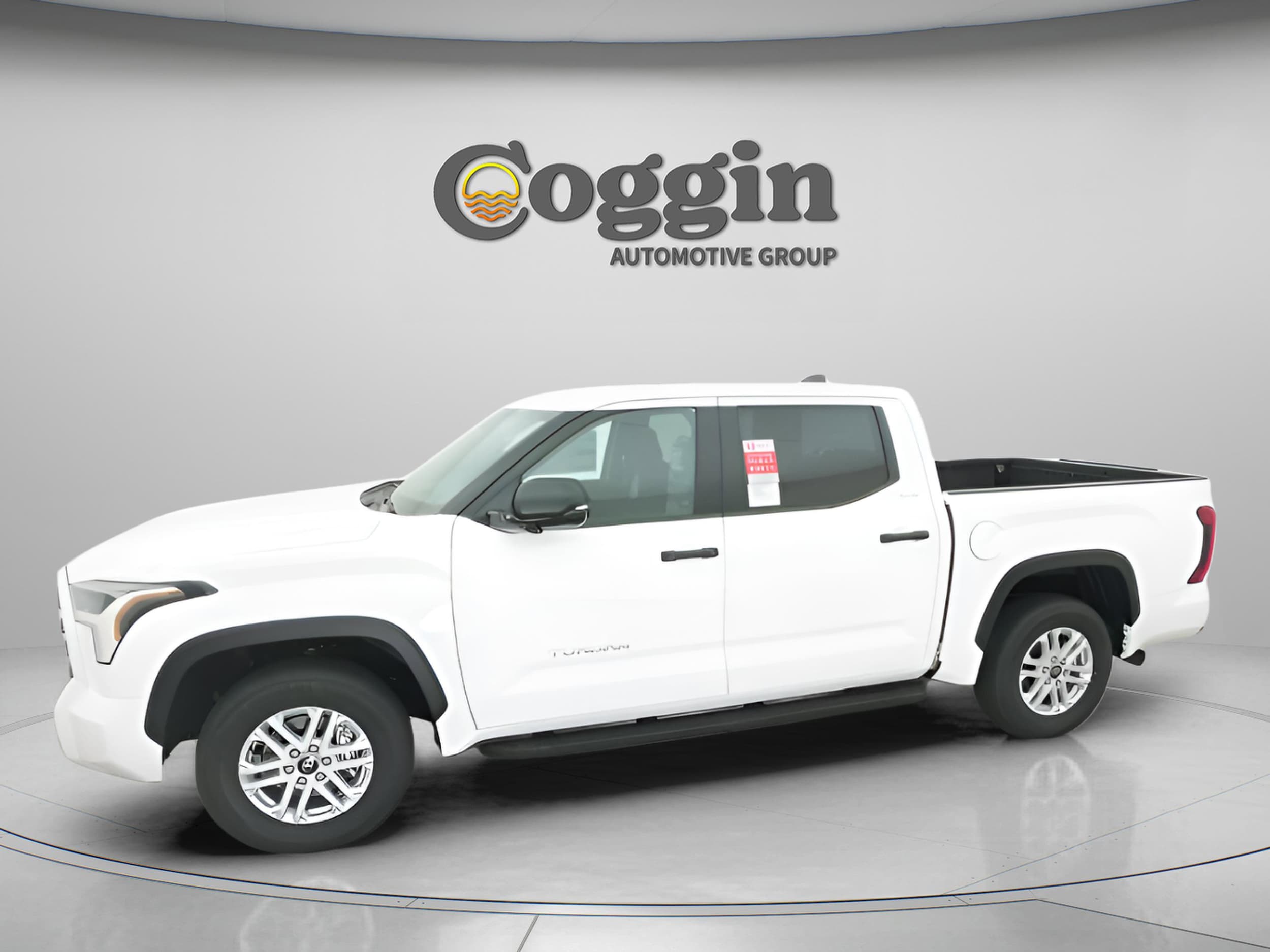 2026 Toyota Tundra SR5 - Photo 4