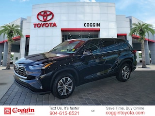 2022 Toyota Highlander Hybrid XLE SUV