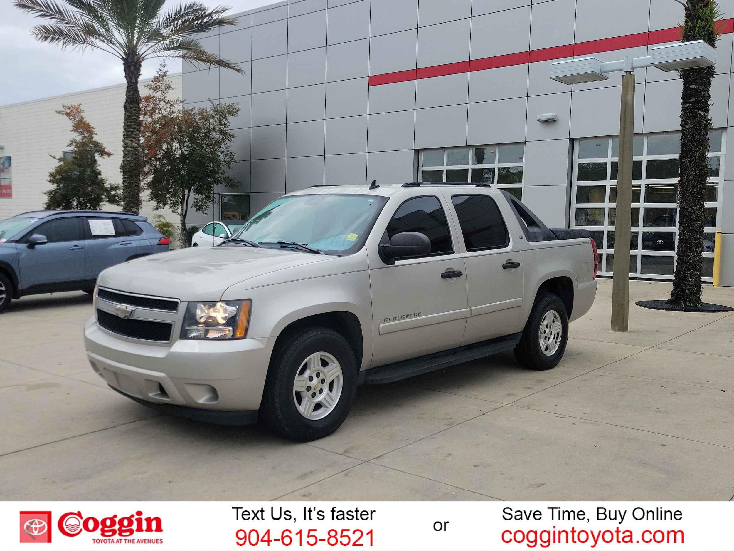 2008 Chevrolet Avalanche LS's photo