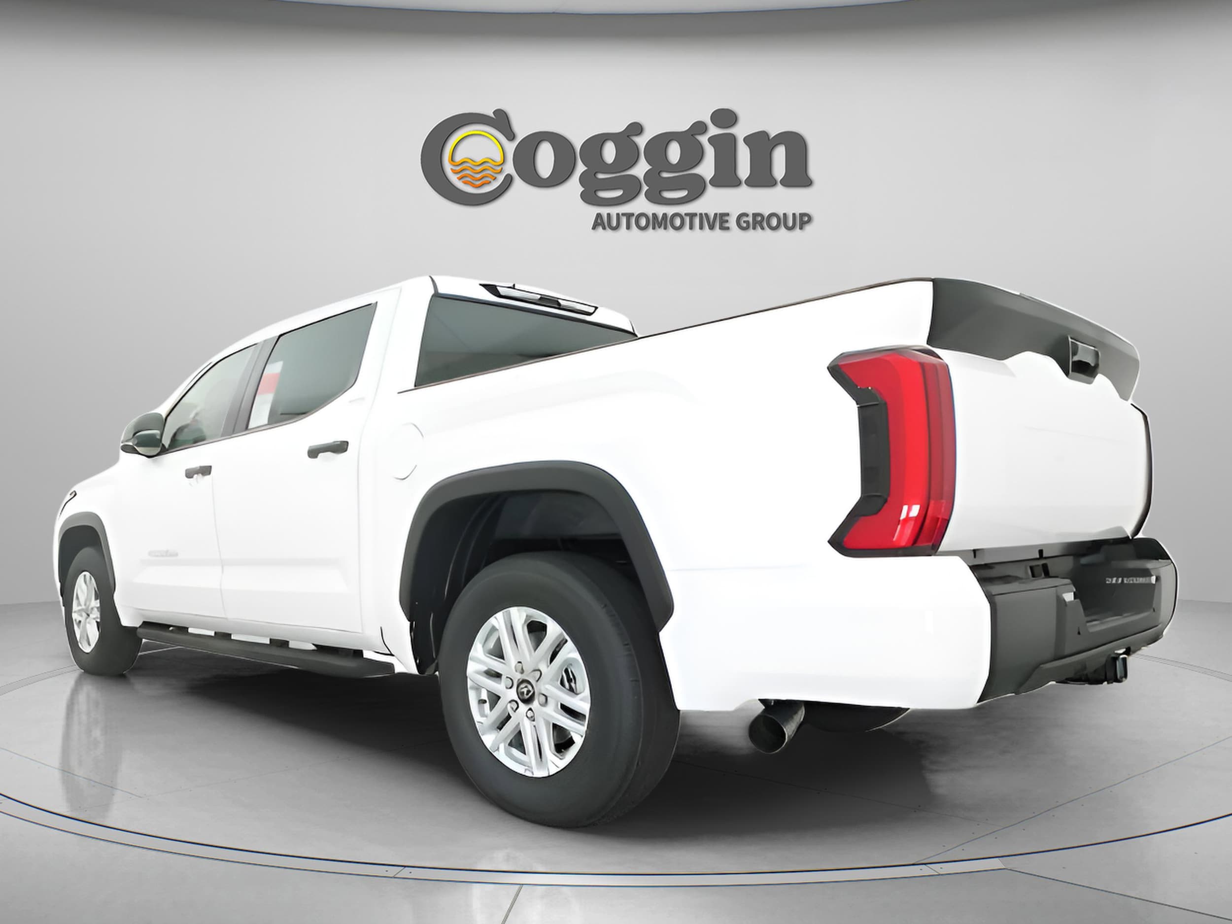 2026 Toyota Tundra SR5 - Photo 11