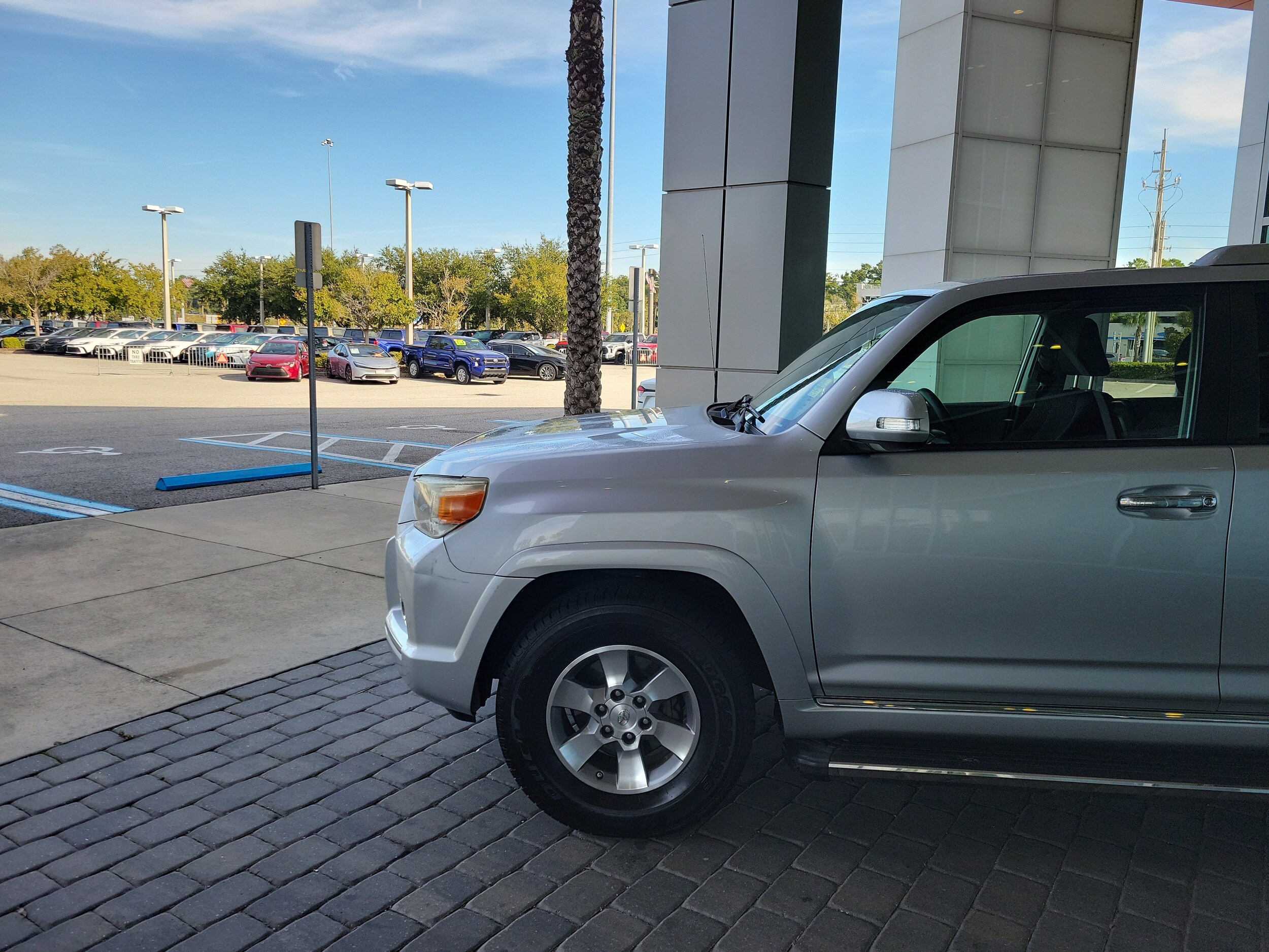 2011 Toyota 4Runner Limited photo 2