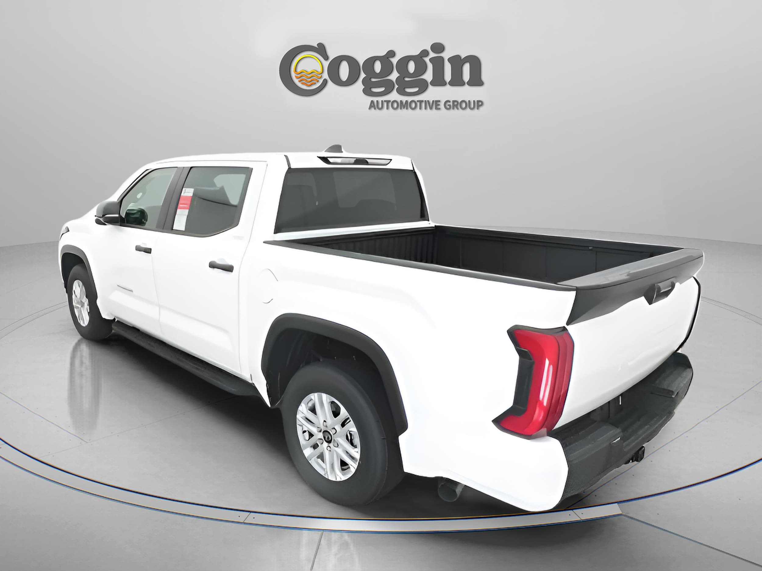 2026 Toyota Tundra SR5 - Photo 12