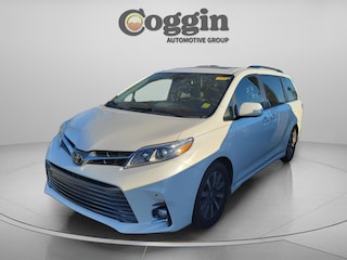2019 Toyota Sienna XLE 7 Passenger Auto Access Seat Van
