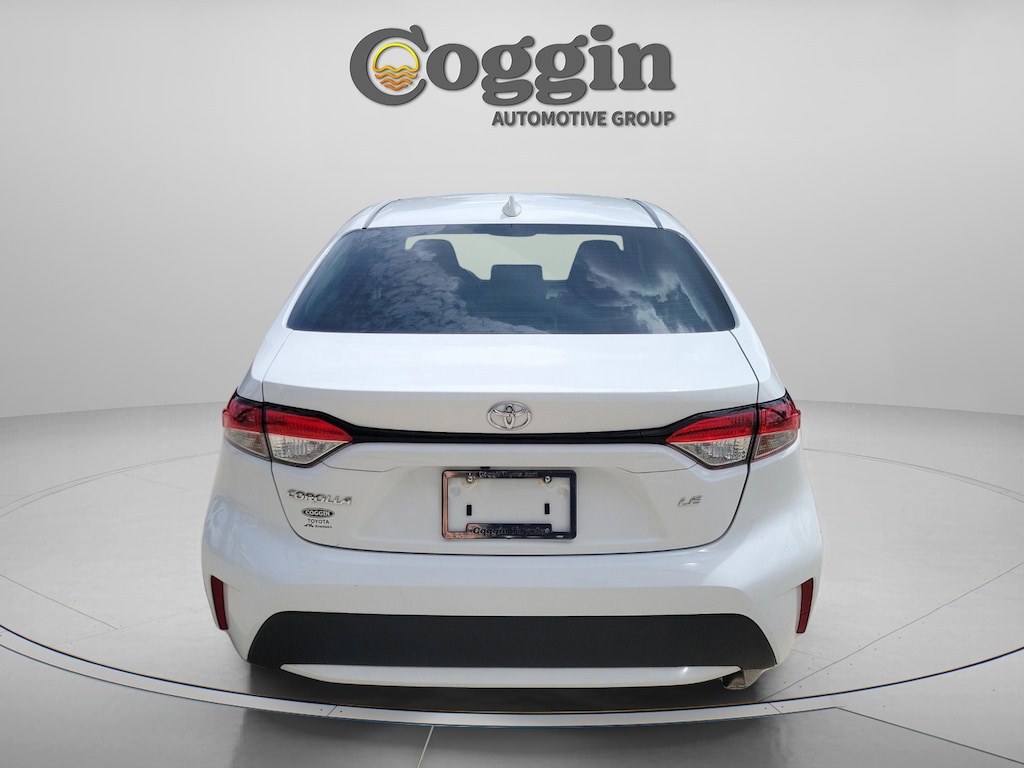 Used 2022 Toyota Corolla LE Sedan