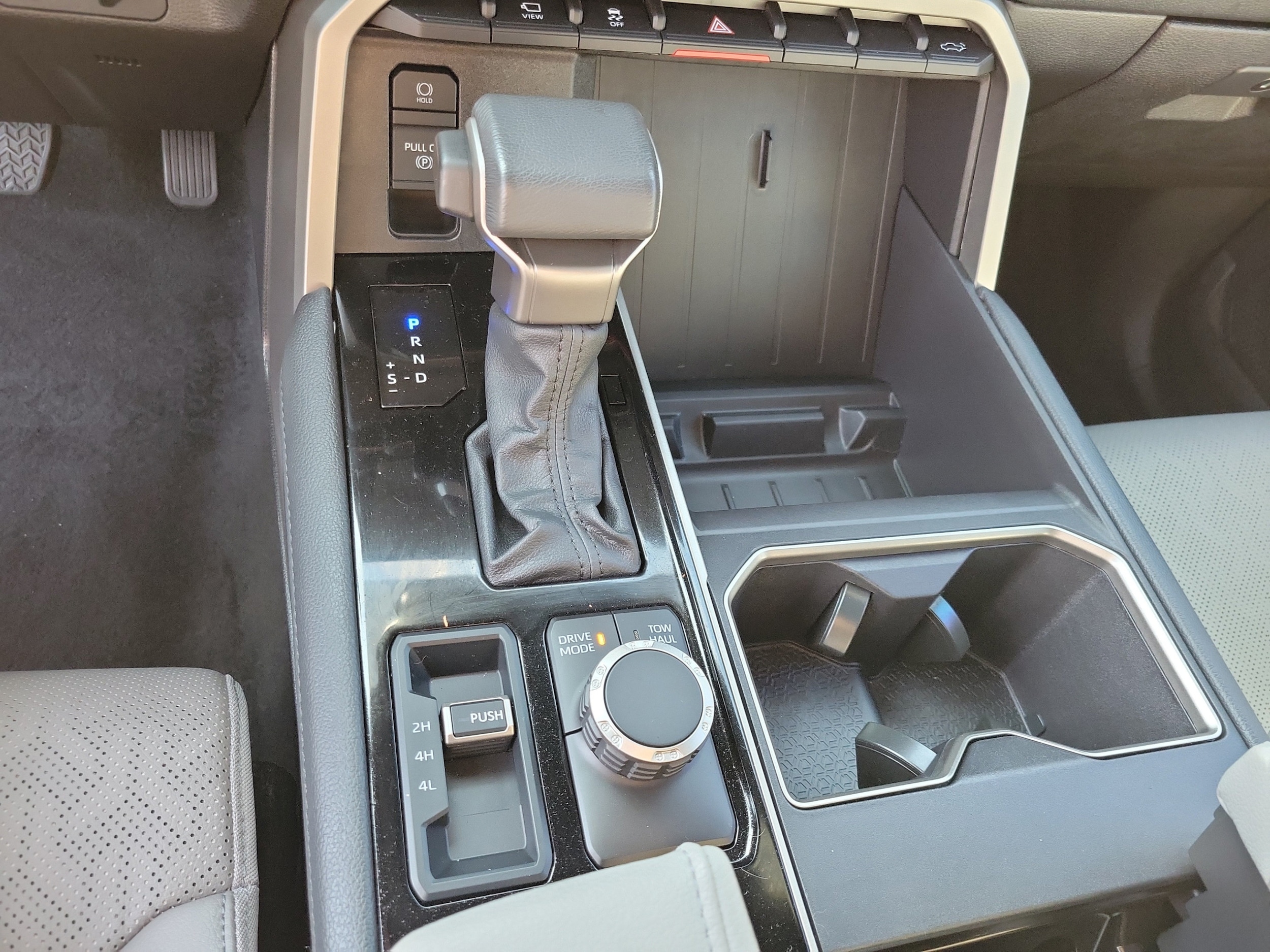 2025 Toyota Tundra Limited - Photo 20