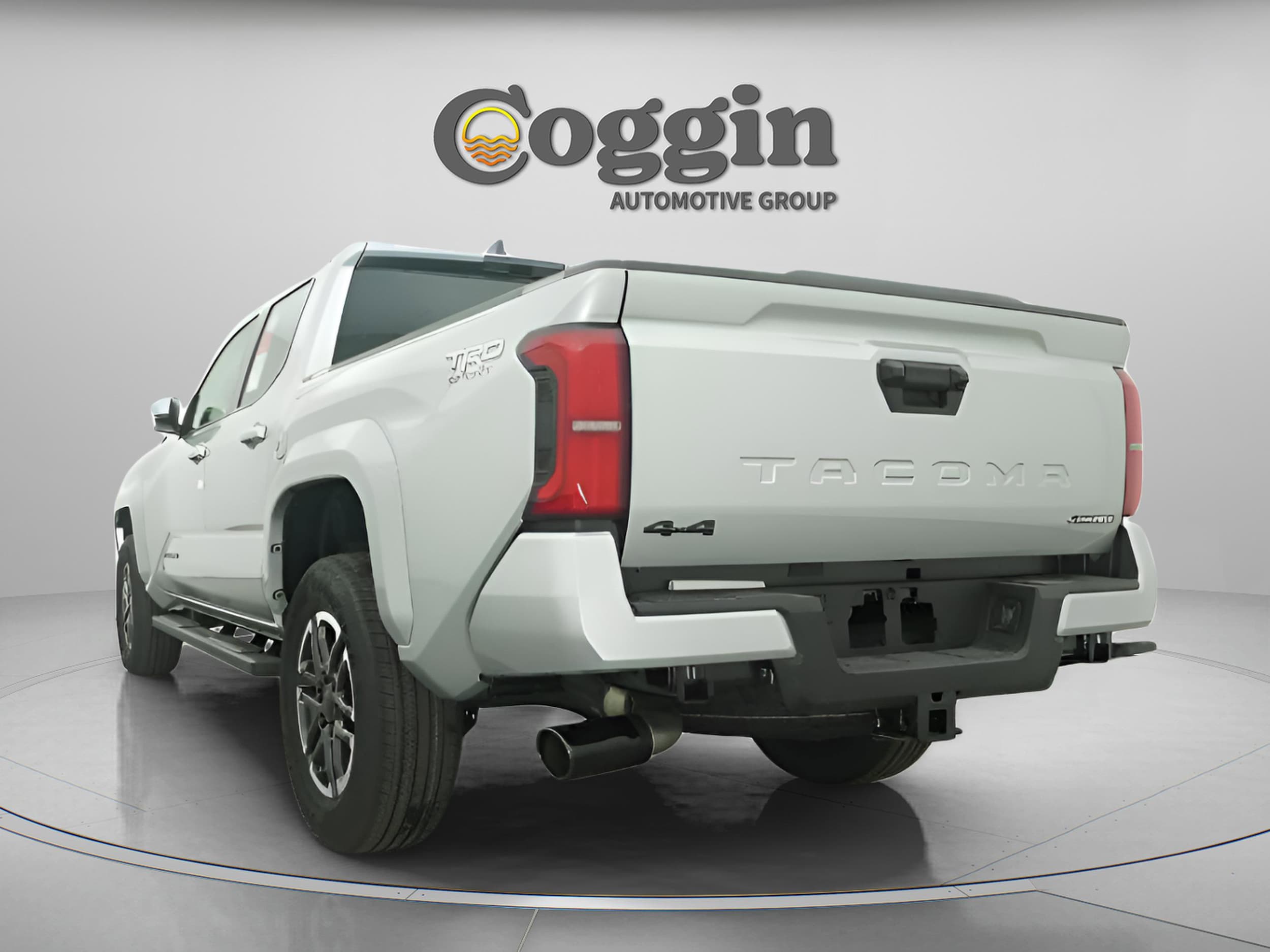 2025 Toyota Tacoma TRD Sport - Photo 15