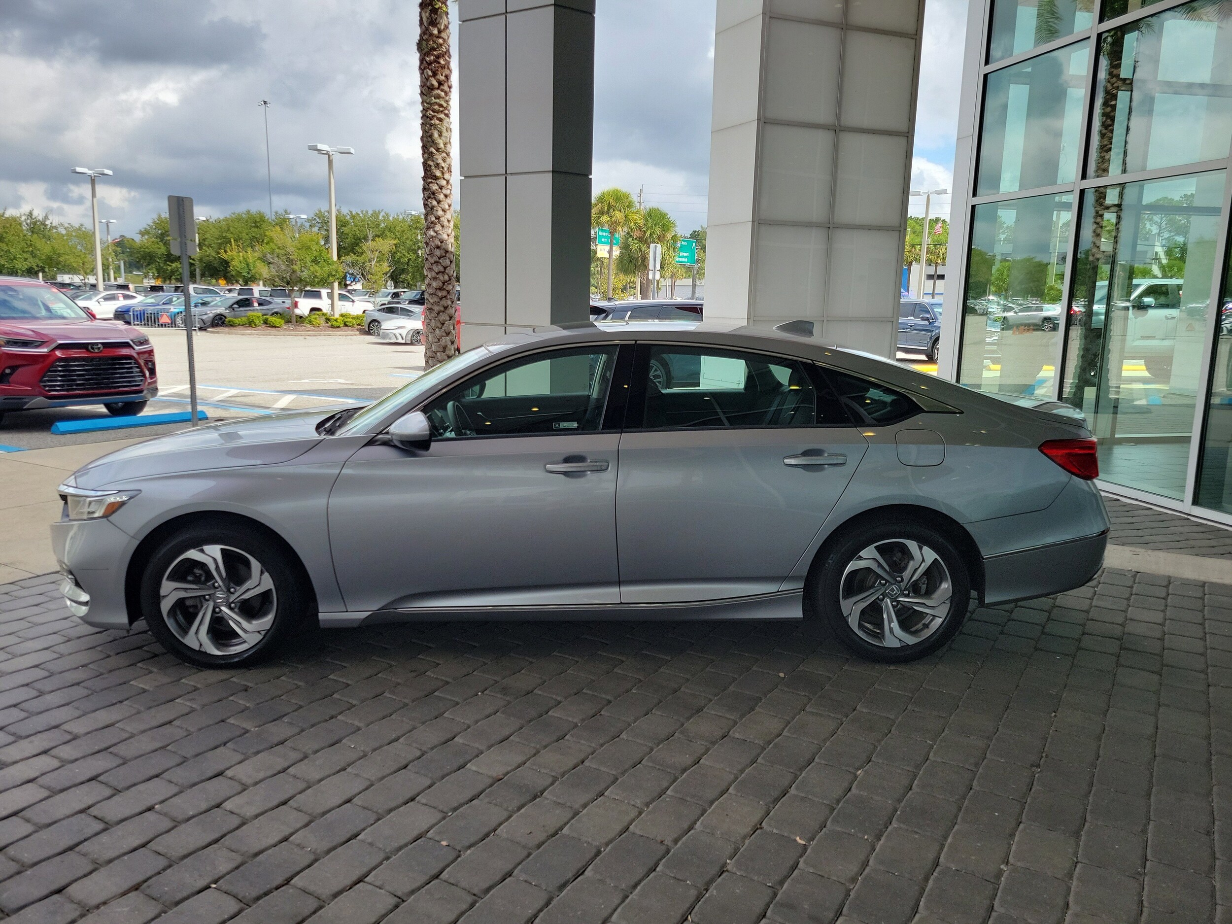 2020 Honda Accord EX 1.5T photo 3