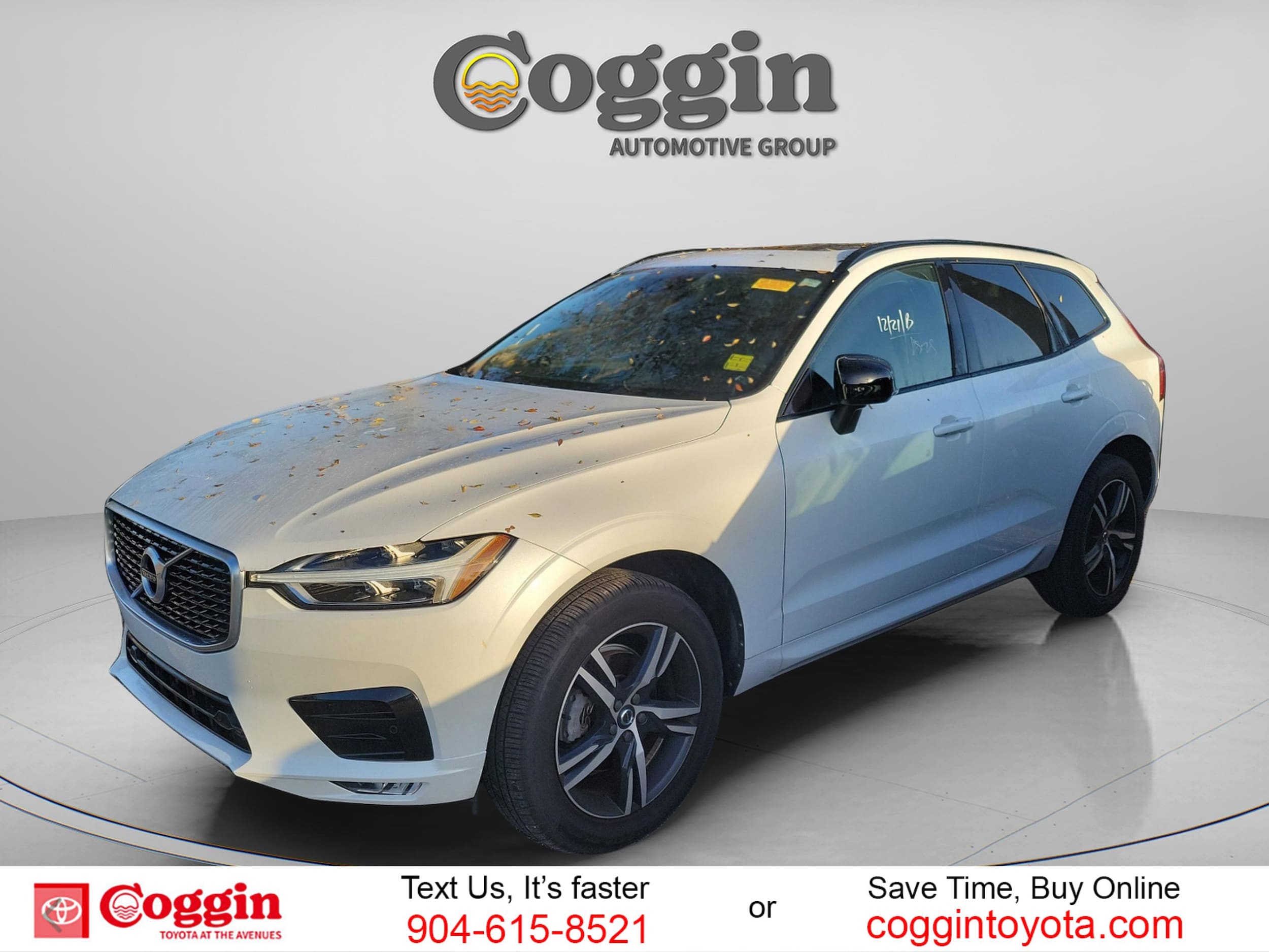 2020 Volvo XC60 R-Design's photo