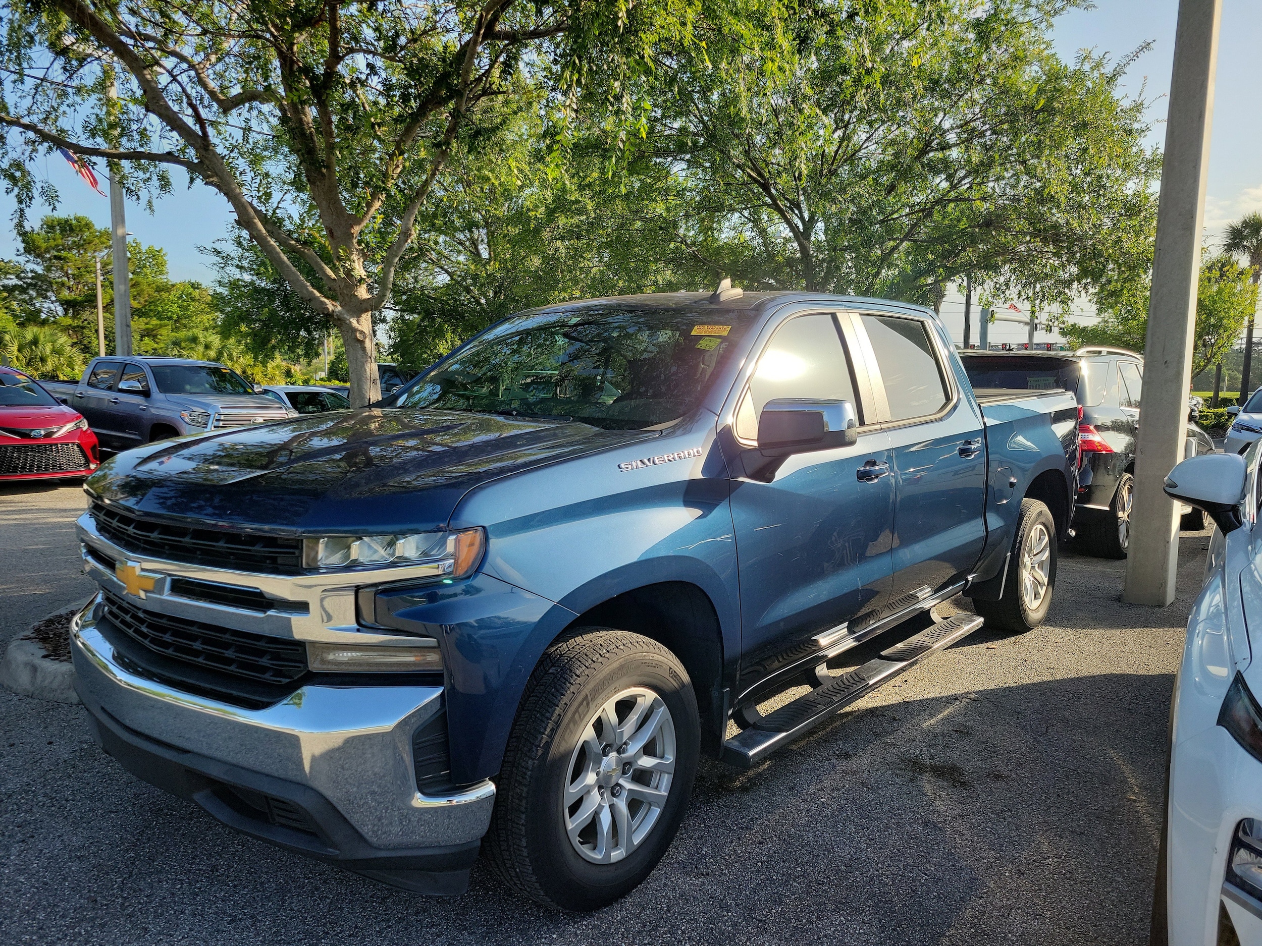 2020 Chevrolet Silverado 1500 LT Crew Cab Short Box's photo