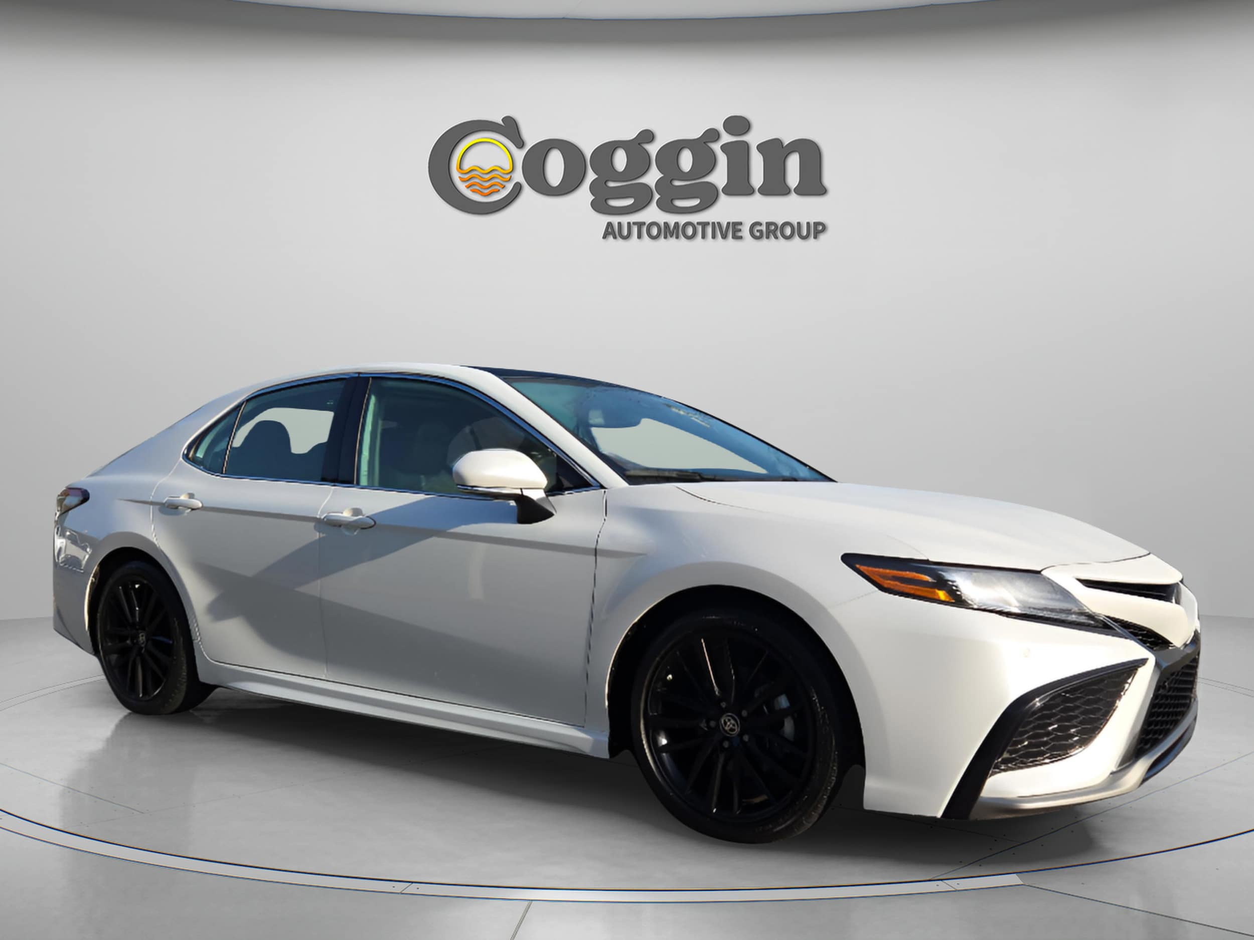 2023 Toyota Camry XSE - Photo 8