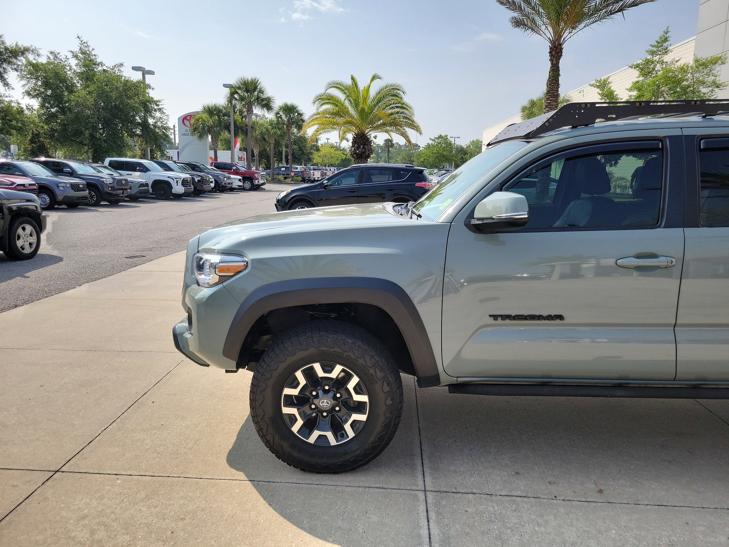 Used 2022 Toyota Tacoma SR5 with VIN 3TMAZ5CN5NM172138 for sale in Jacksonville, FL