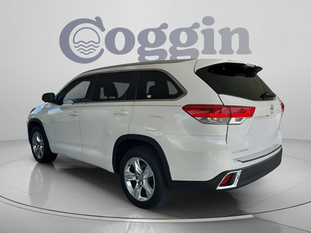 Used 2018 Toyota Highlander Limited V6 SUV