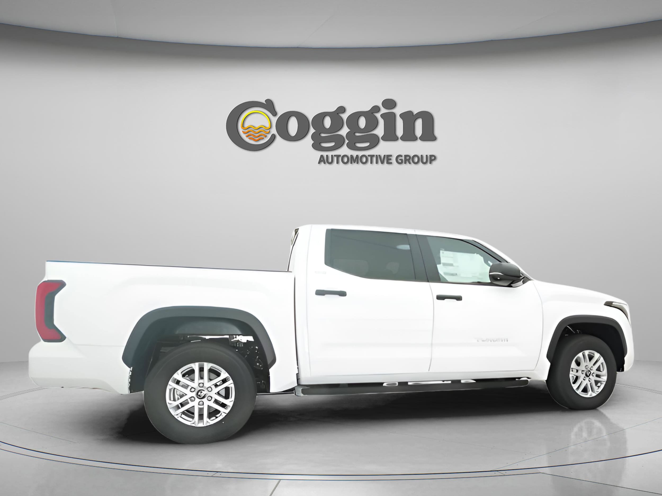 2026 Toyota Tundra SR5 - Photo 21