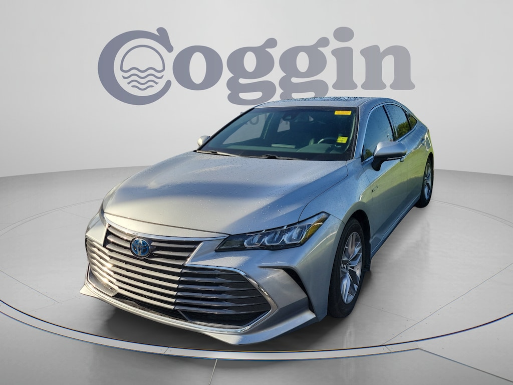 Used 2021 Toyota Avalon Hybrid XLE Sedan