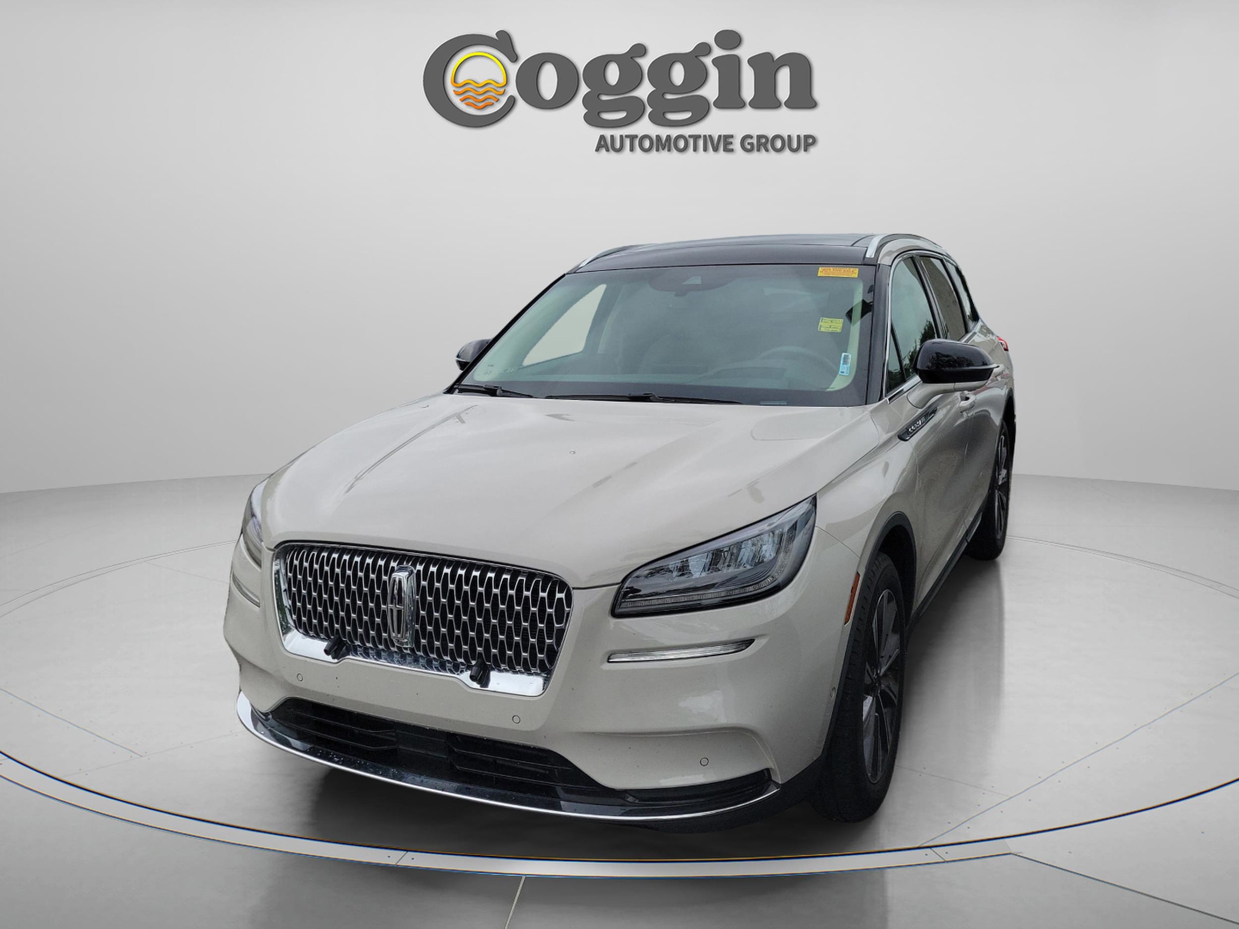 2022 Lincoln Corsair Reserve FWD's photo