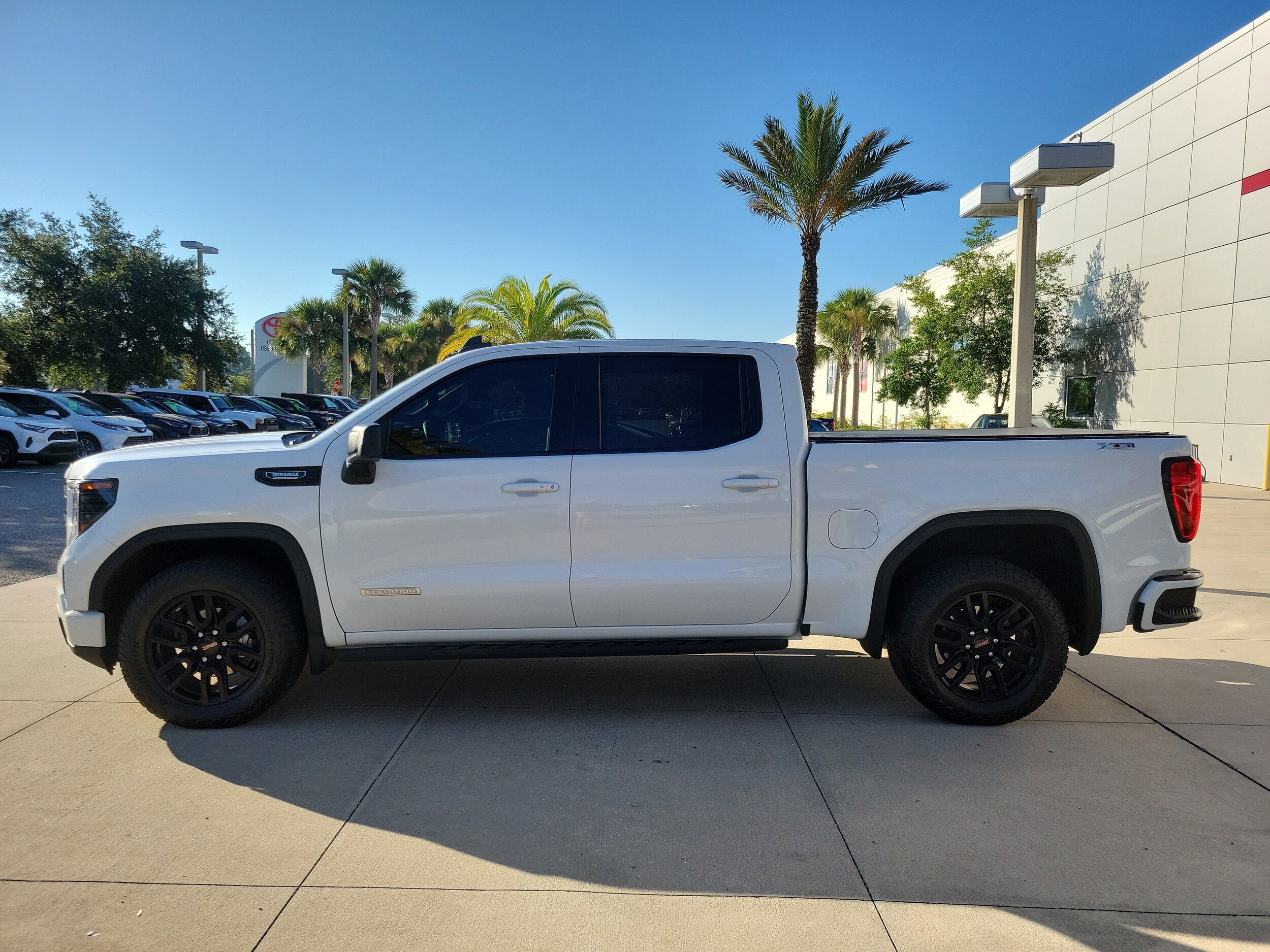 2023 Gmc Sierra 1500 Elevation photo 3