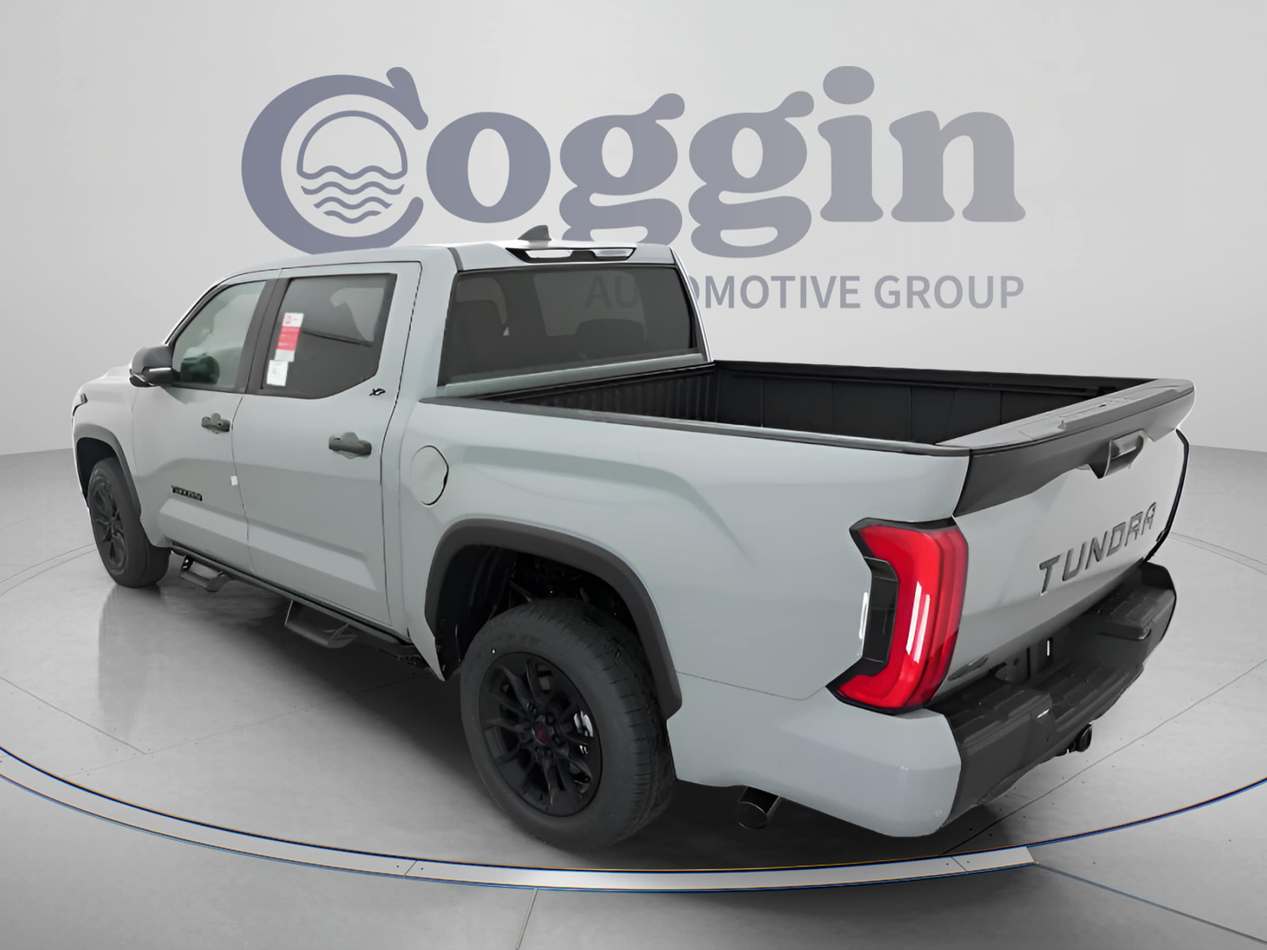 2026 Toyota Tundra SR5 - Photo 10